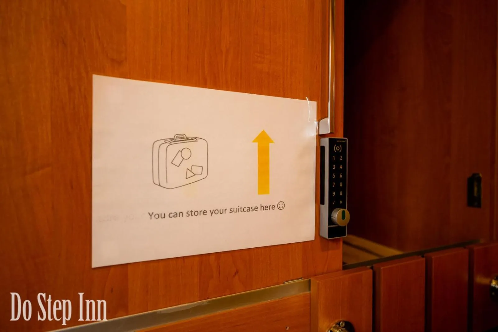 Decorative detail in Do Step Inn Central - Self-Service-Hostel