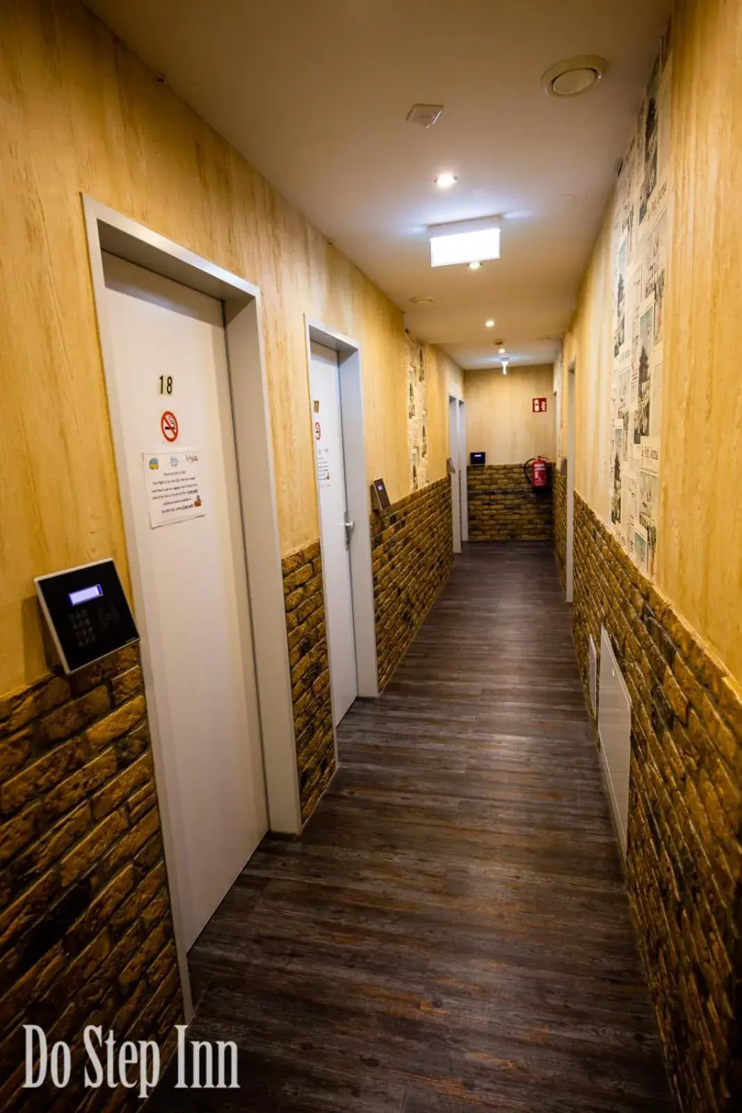 Triple Room with Shared Bathroom in Do Step Inn Central - Self-Service-Hostel Triple Room with Shared Bathroom in Do Step Inn Central - Self-Service-Hostel
