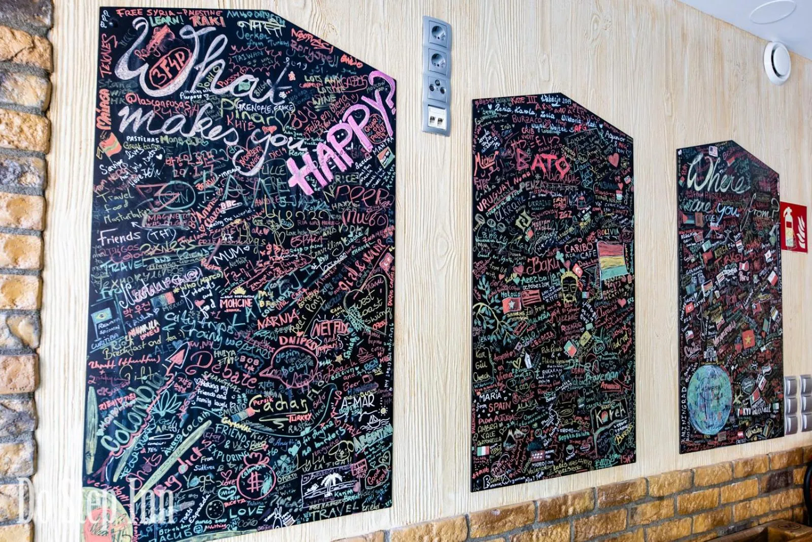 Communal kitchen in Do Step Inn Central - Self-Service-Hostel