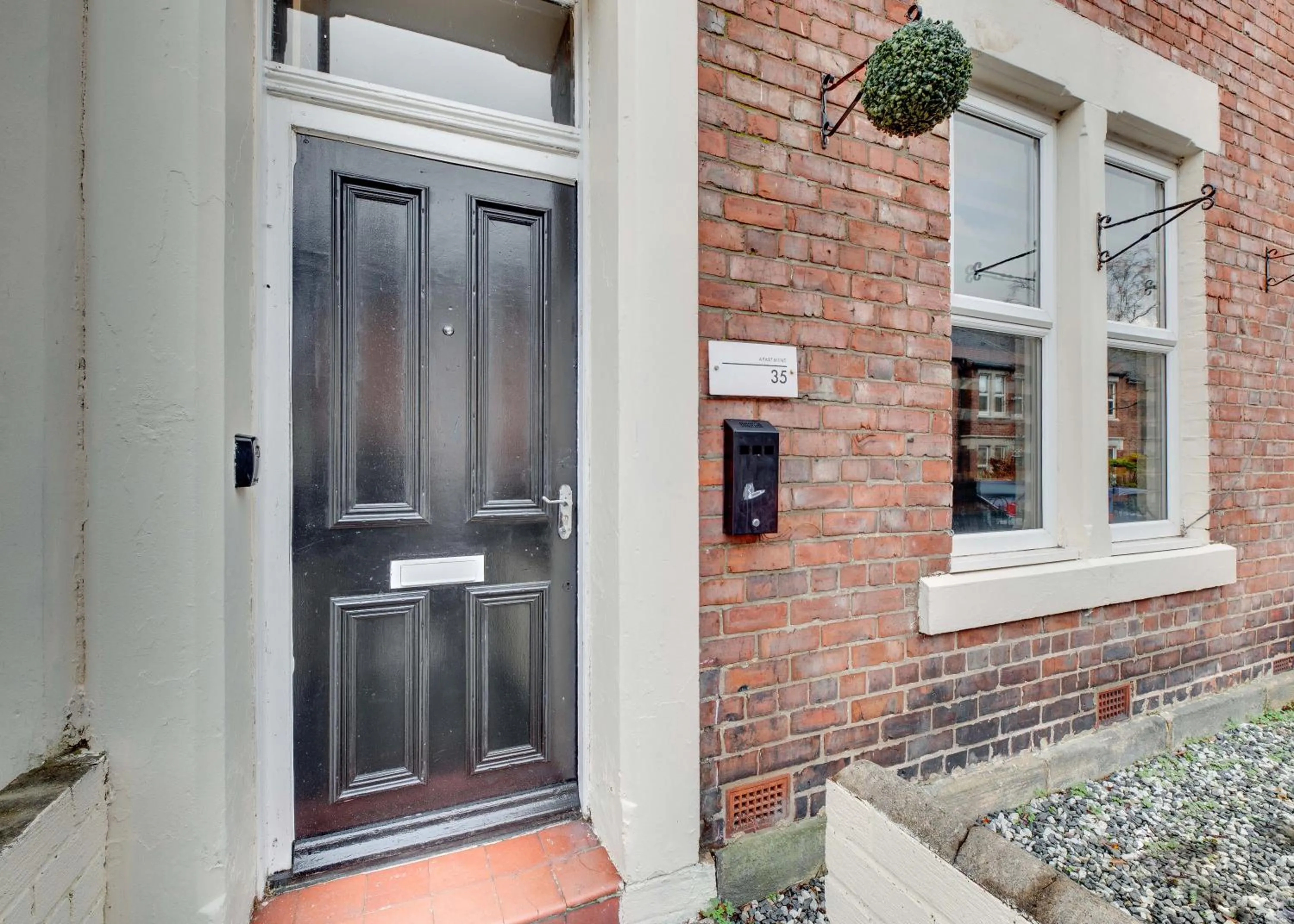 Facade/entrance in Newcastle CITY APT35,FREE STREET PARKING,4 BEDROOM HOUSE,8 SINGLE BEDS,FULL KITCHEN,ALL ROOMS WITH TVs,NETFLIX