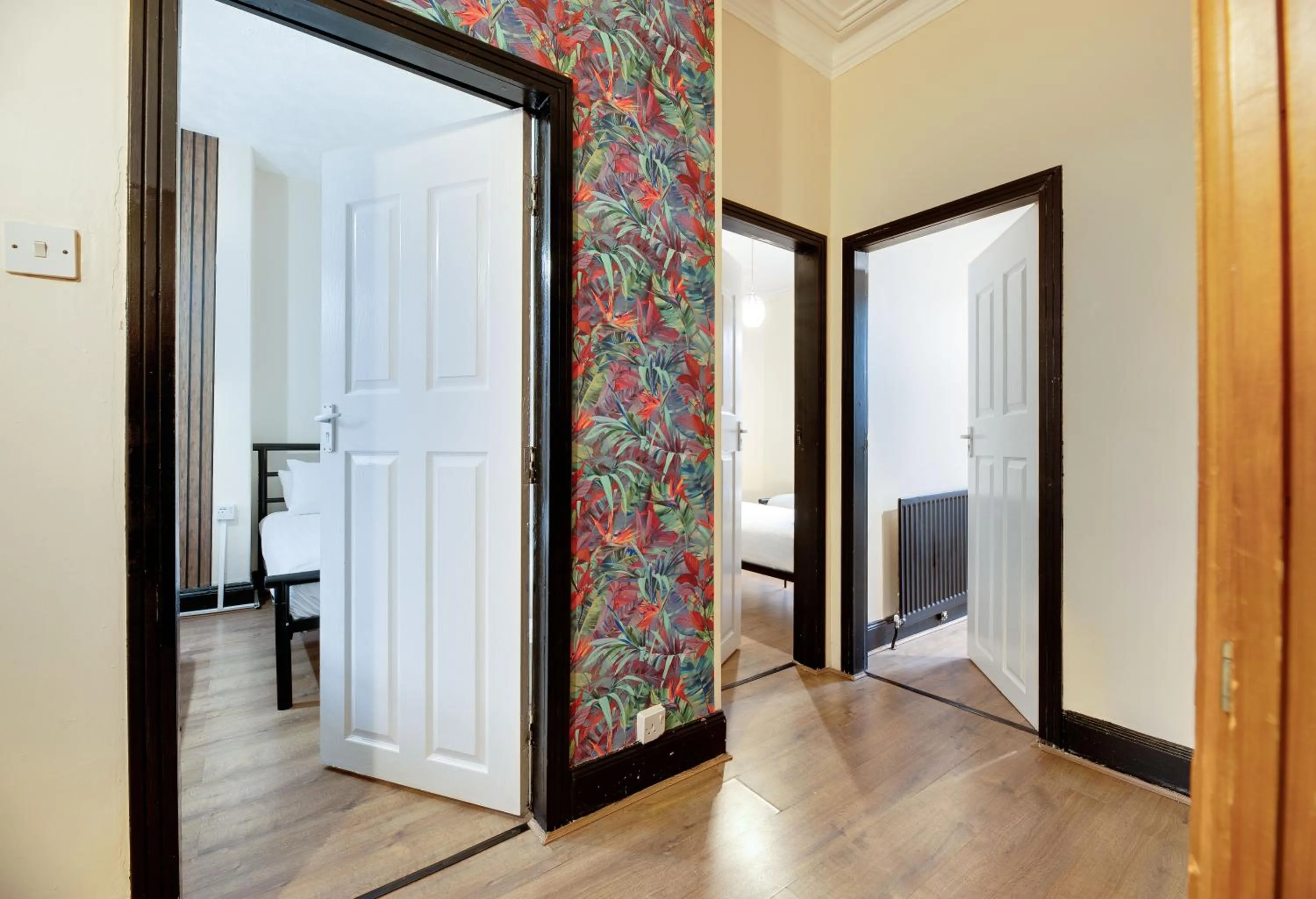 Decorative detail in Newcastle CITY APT35,FREE STREET PARKING,4 BEDROOM HOUSE,8 SINGLE BEDS,FULL KITCHEN,ALL ROOMS WITH TVs,NETFLIX