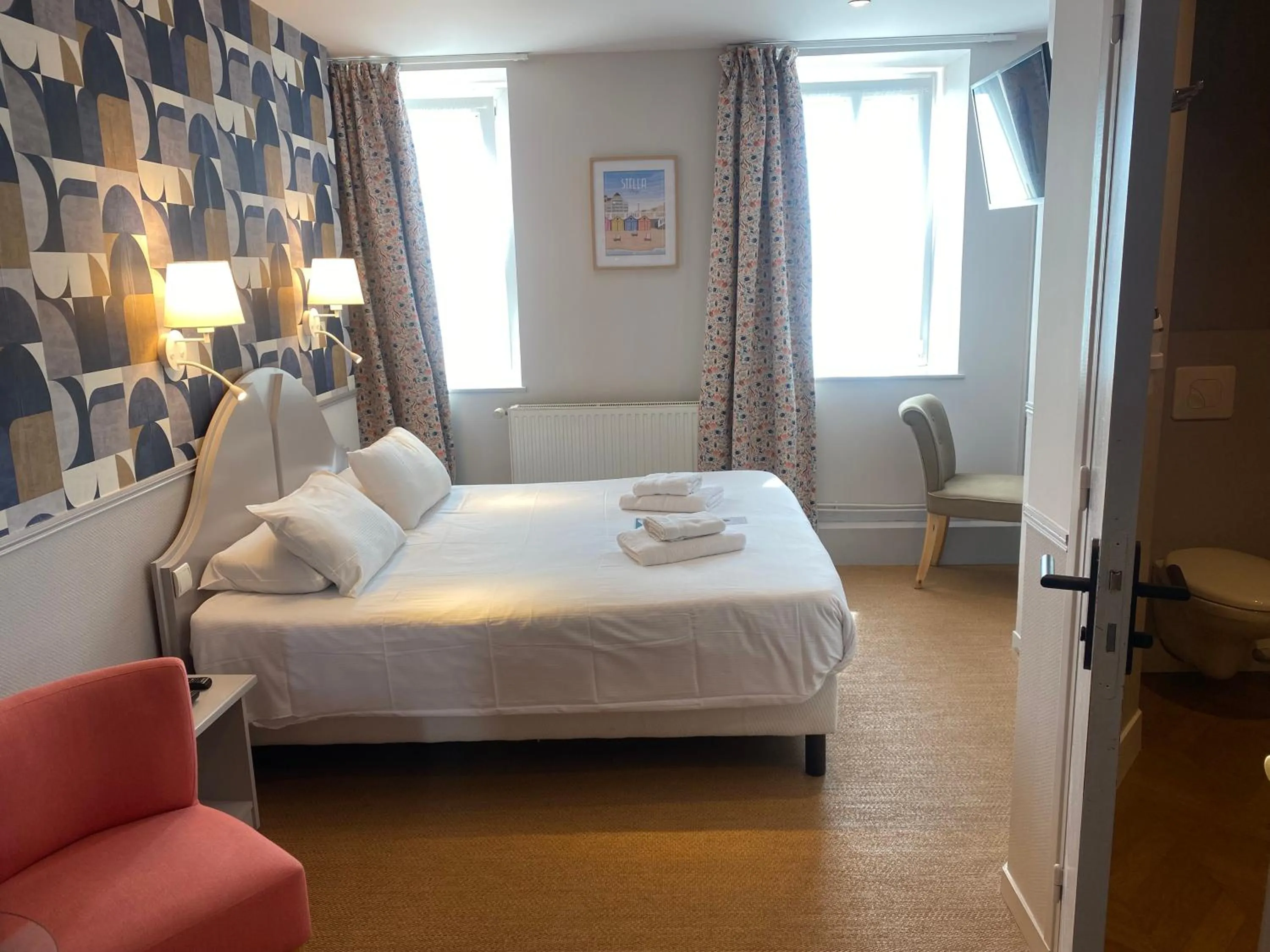 Bedroom, Bed in Hôtel De Wimereux