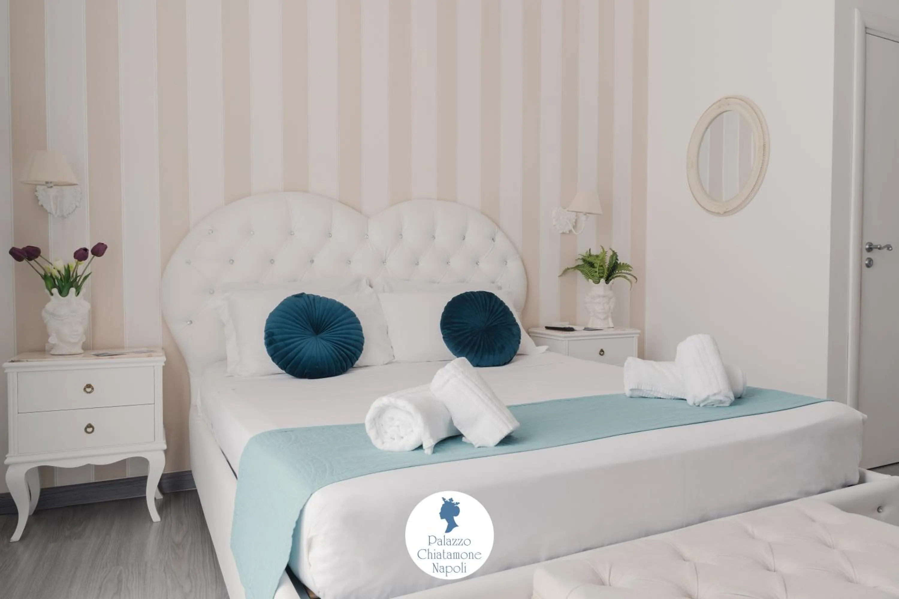 Bed in Palazzo Chiatamone