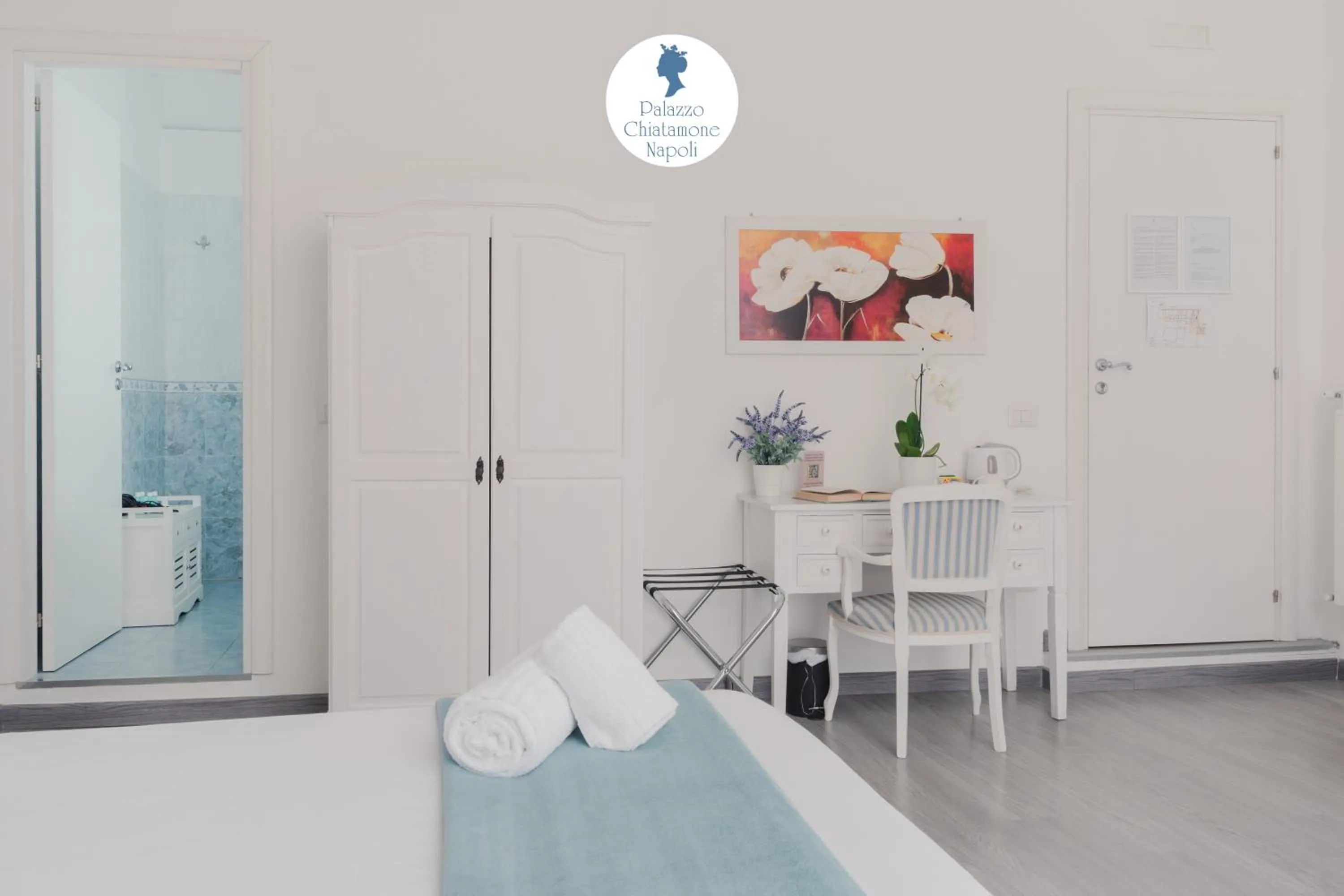 Bed in Palazzo Chiatamone