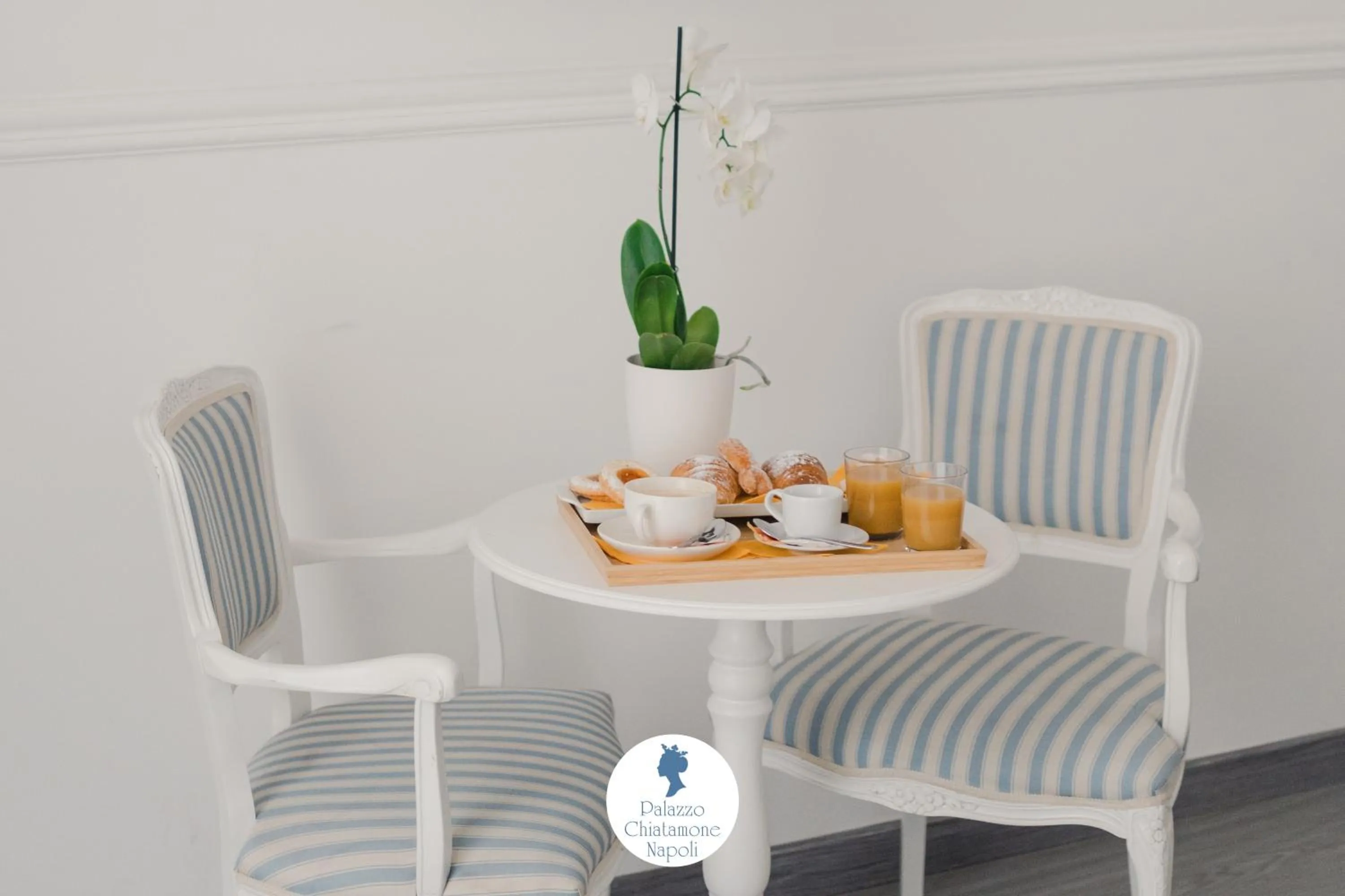 Bed in Palazzo Chiatamone