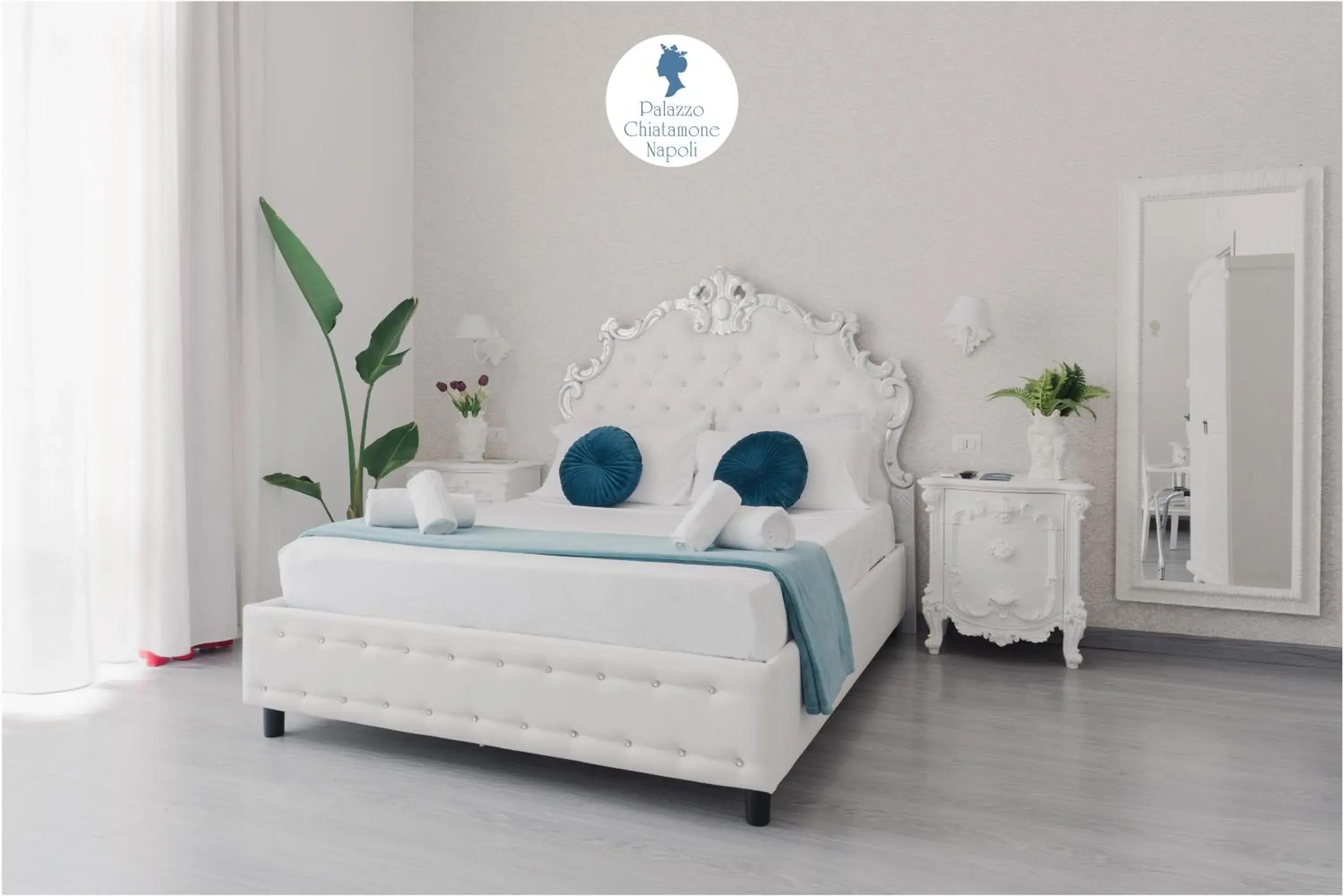 Deluxe Family Room in Palazzo Chiatamone Deluxe Family Room in Palazzo Chiatamone