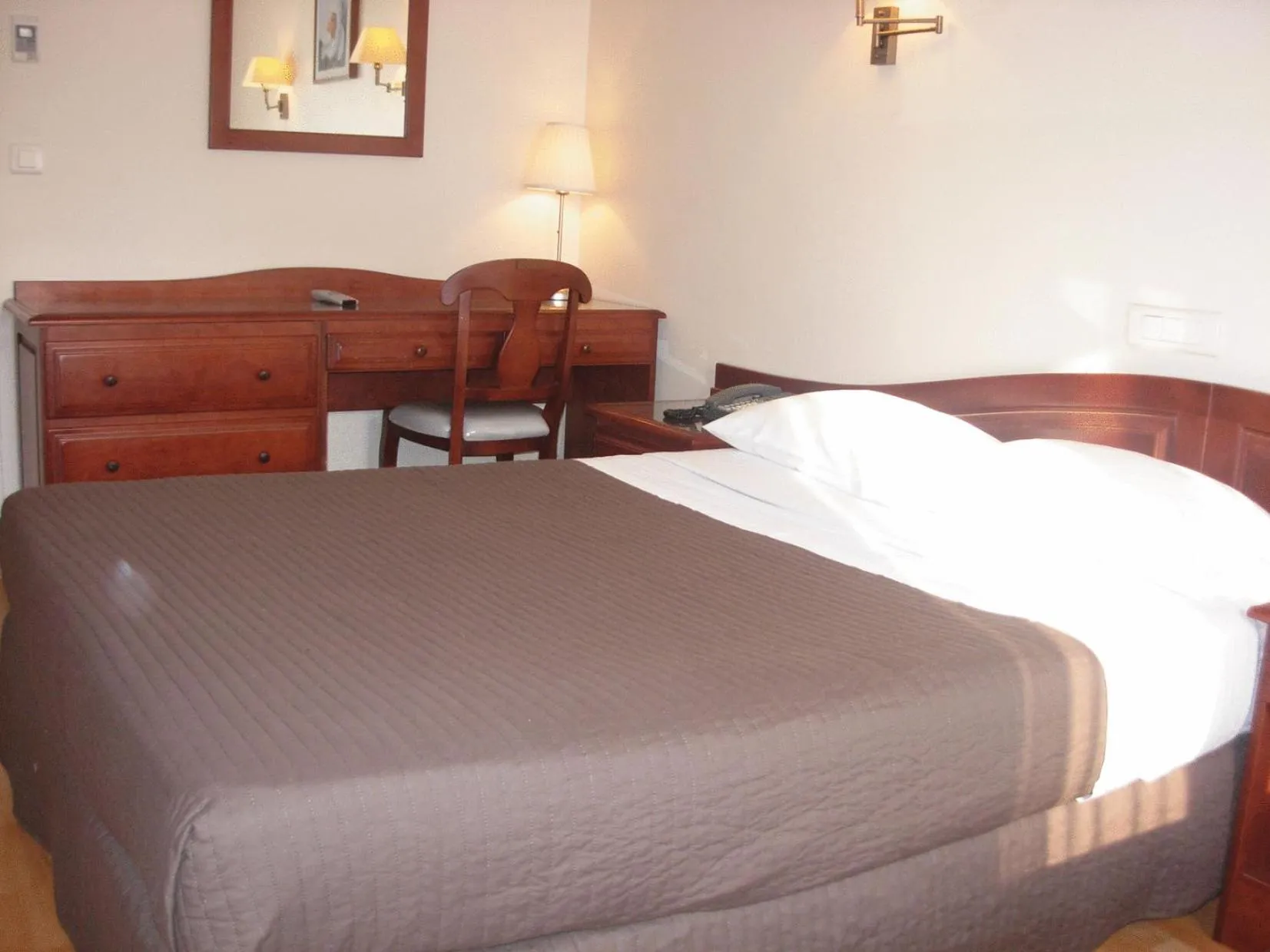 Photo of the whole room, Bed in Cosmotel Hotel