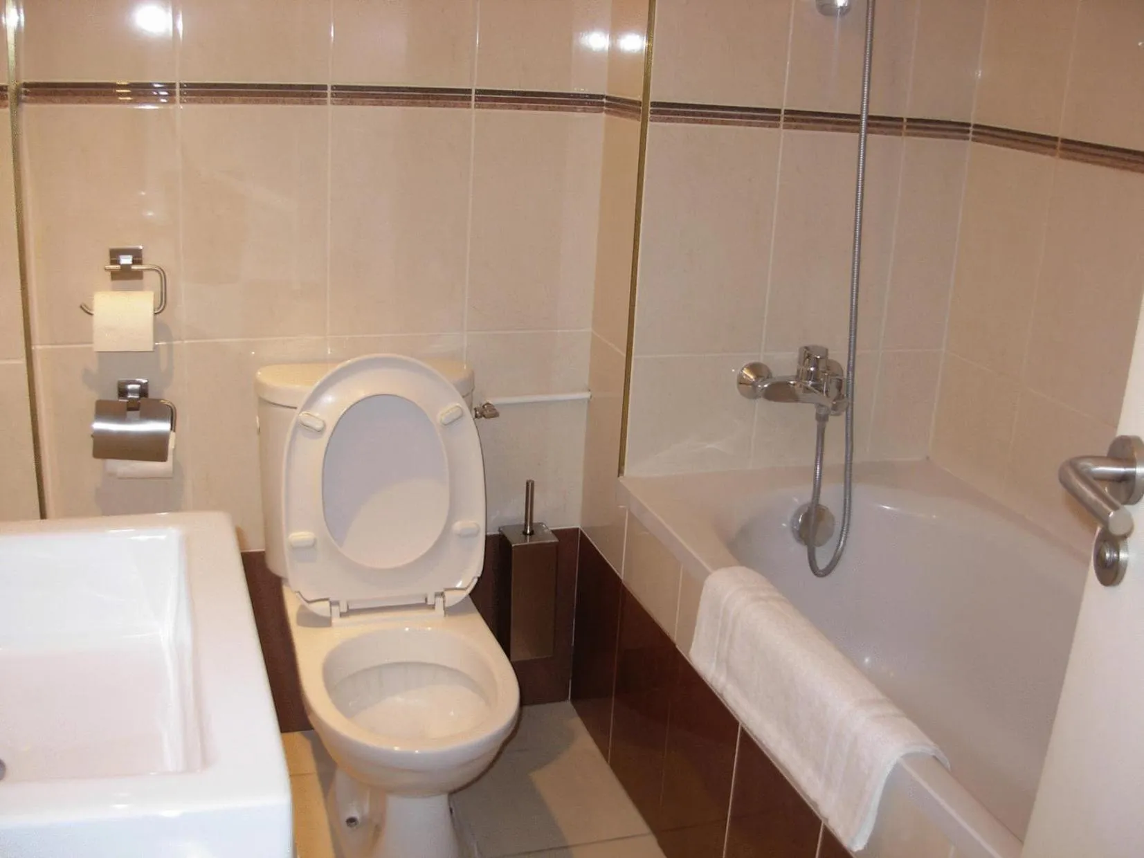 Bathroom in Cosmotel Hotel