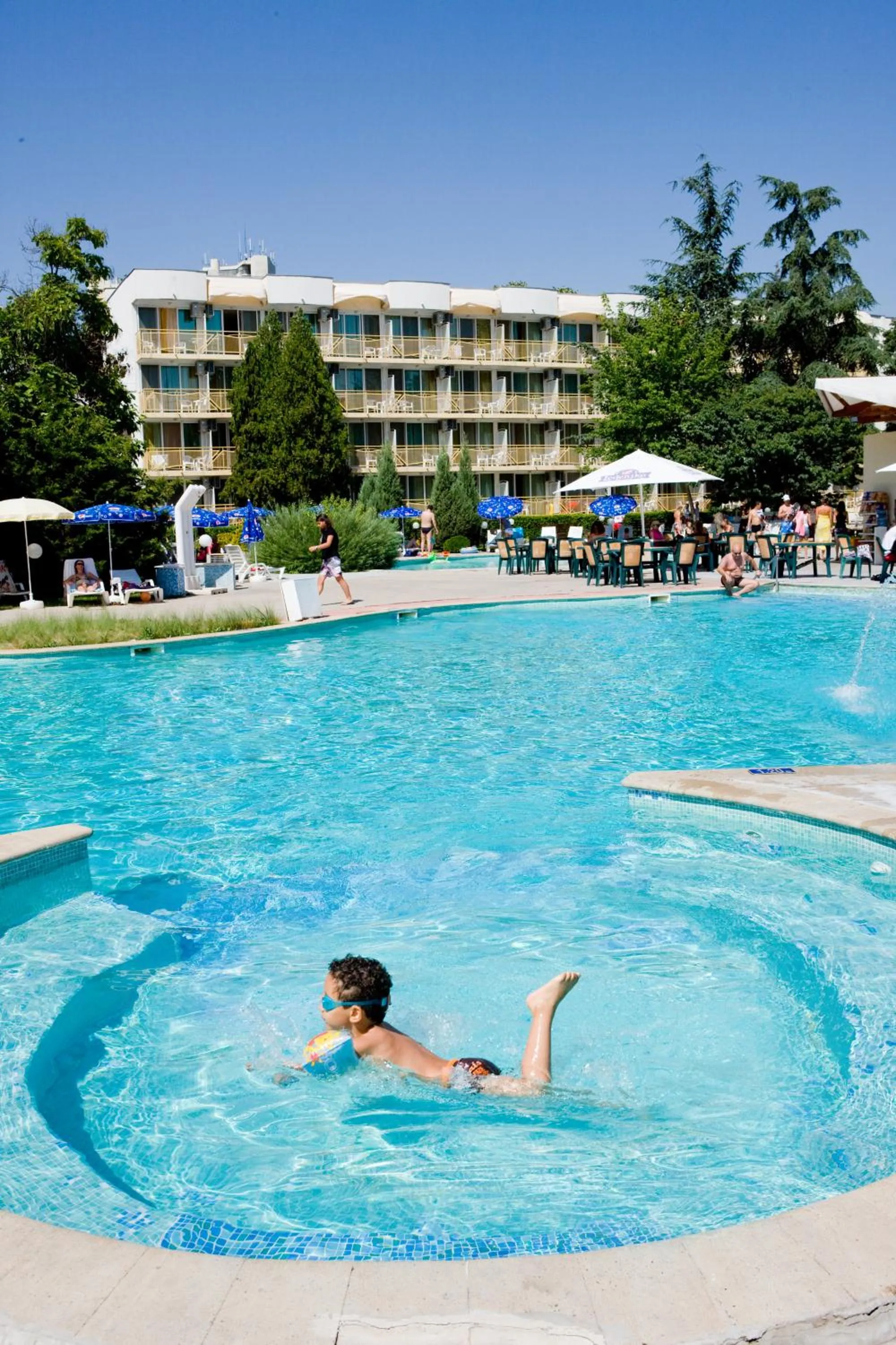 Swimming pool in Hotel Malibu