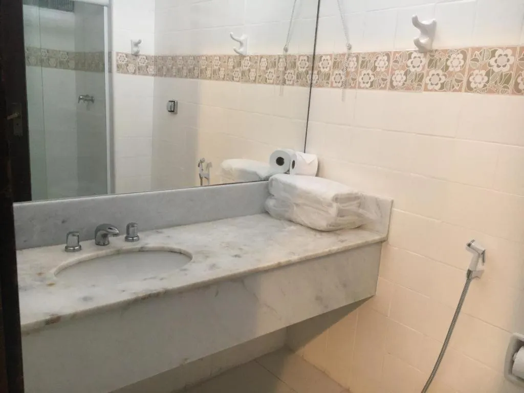 Bathroom in Ubatuba Palace Hotel