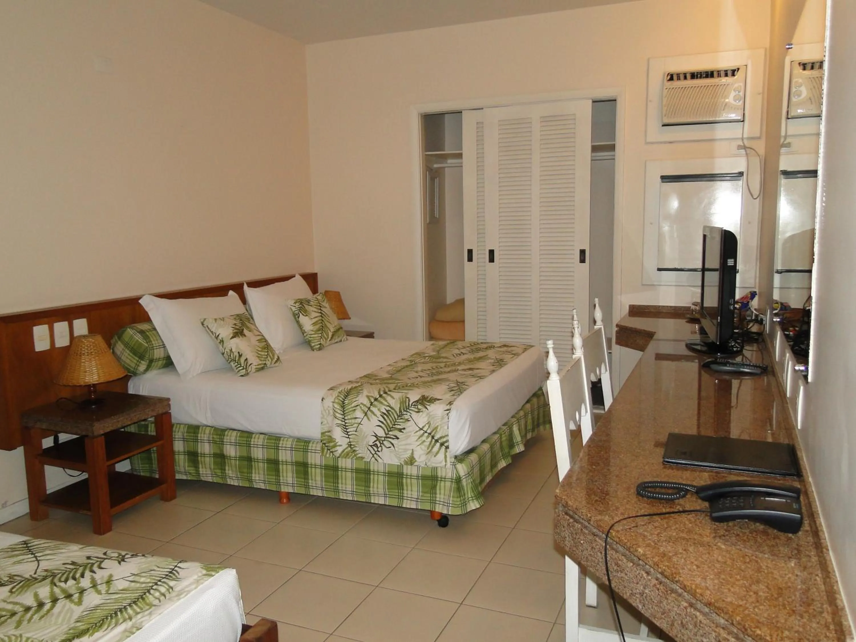 Bedroom, Bed in Ubatuba Palace Hotel