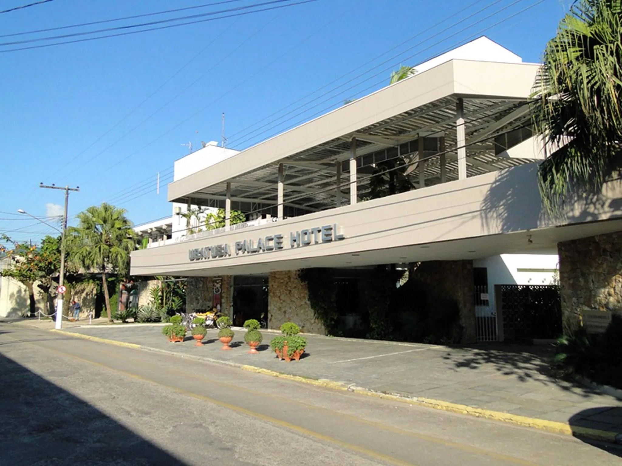 Facade/entrance in Ubatuba Palace Hotel