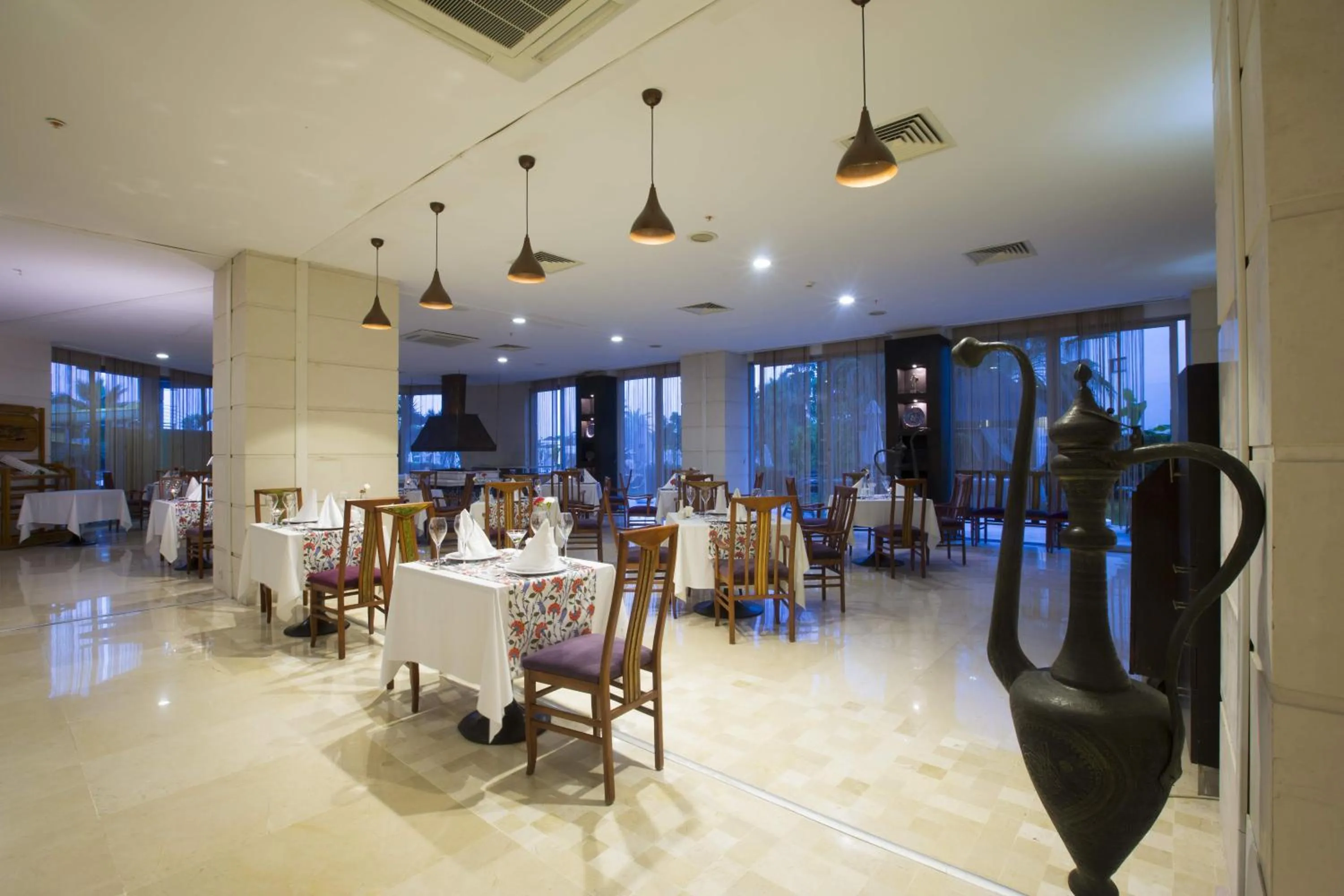 Restaurant/places to eat in Washington Resort Hotel & Spa