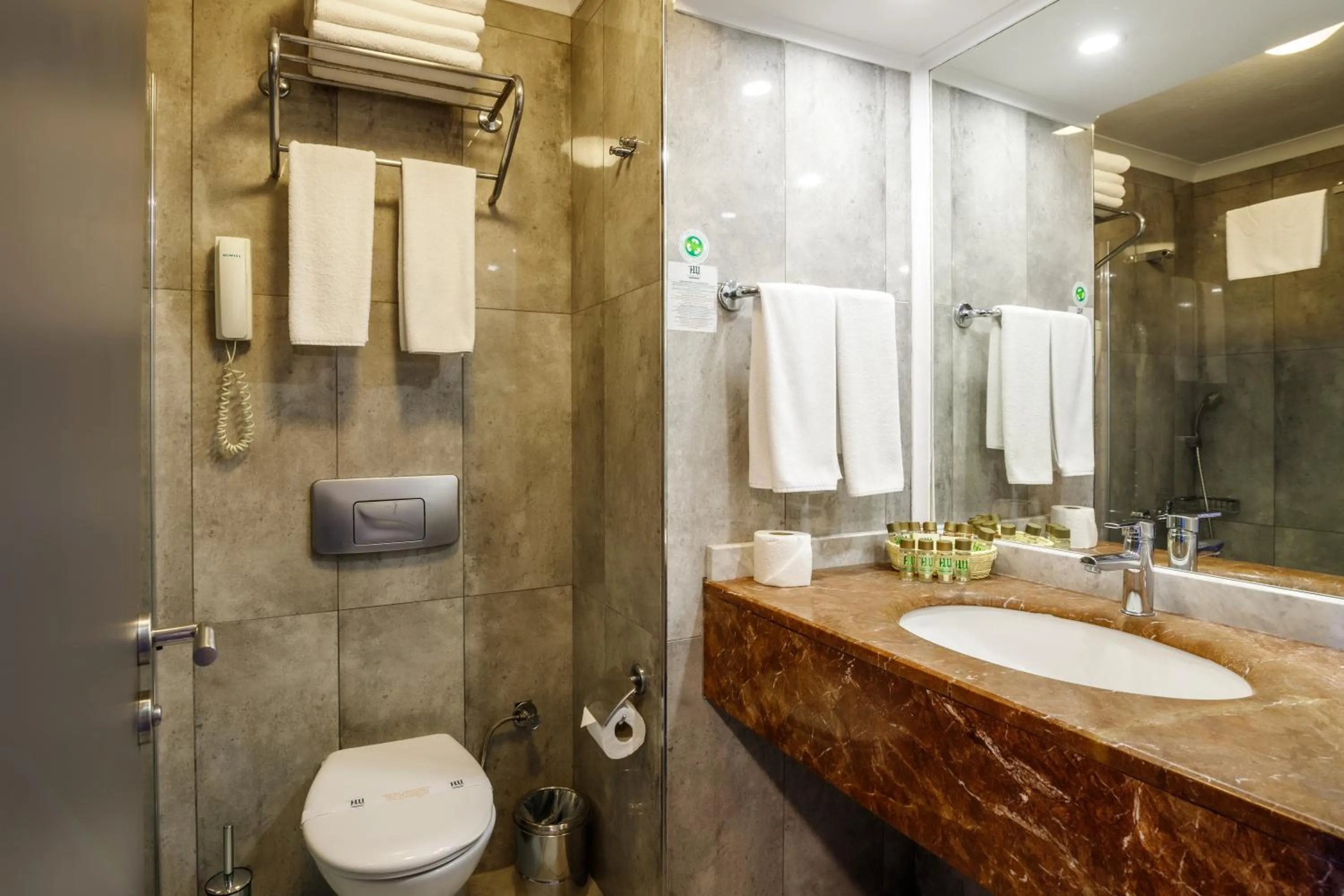 Bathroom in Washington Resort Hotel & Spa