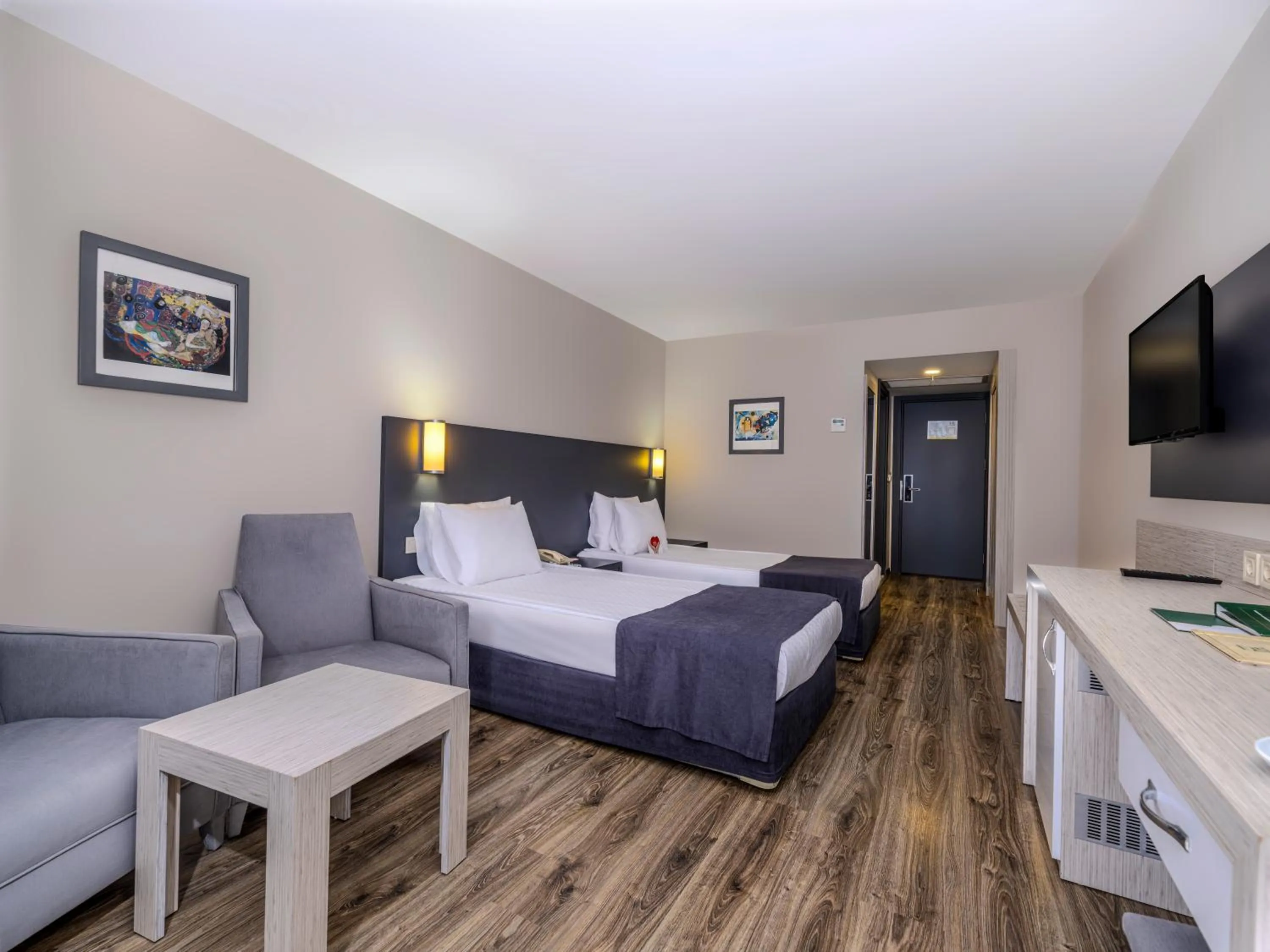 Photo of the whole room, Bed in Washington Resort Hotel & Spa