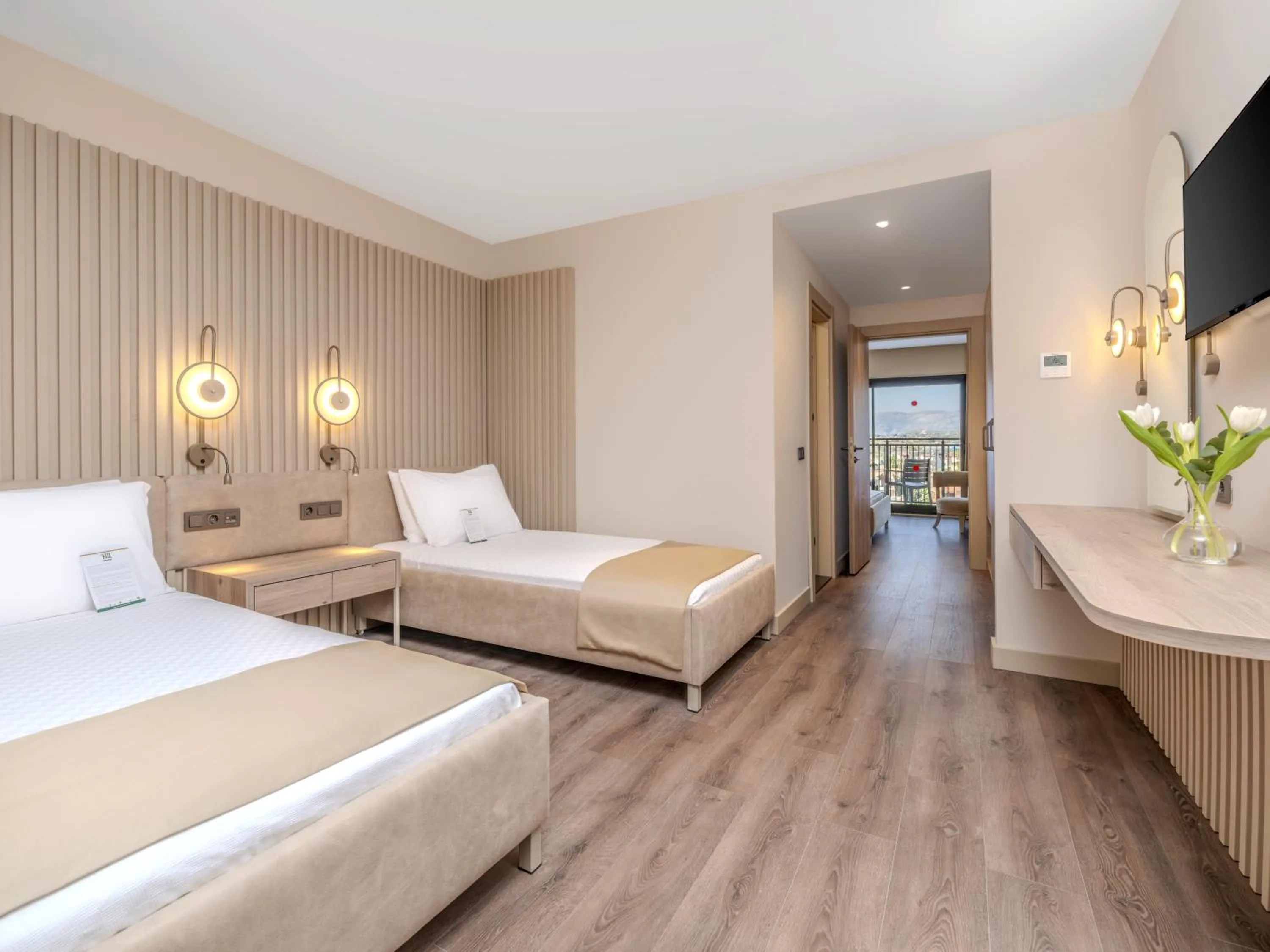 Photo of the whole room, Bed in Washington Resort Hotel & Spa