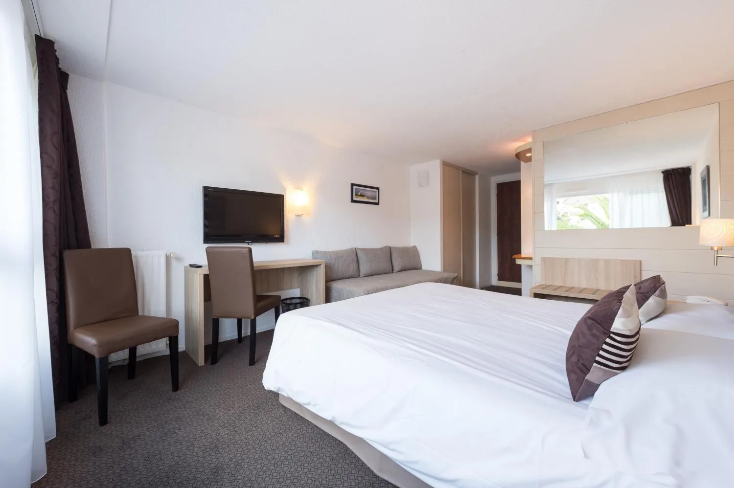 Bed in Brit Hôtel De L'océan