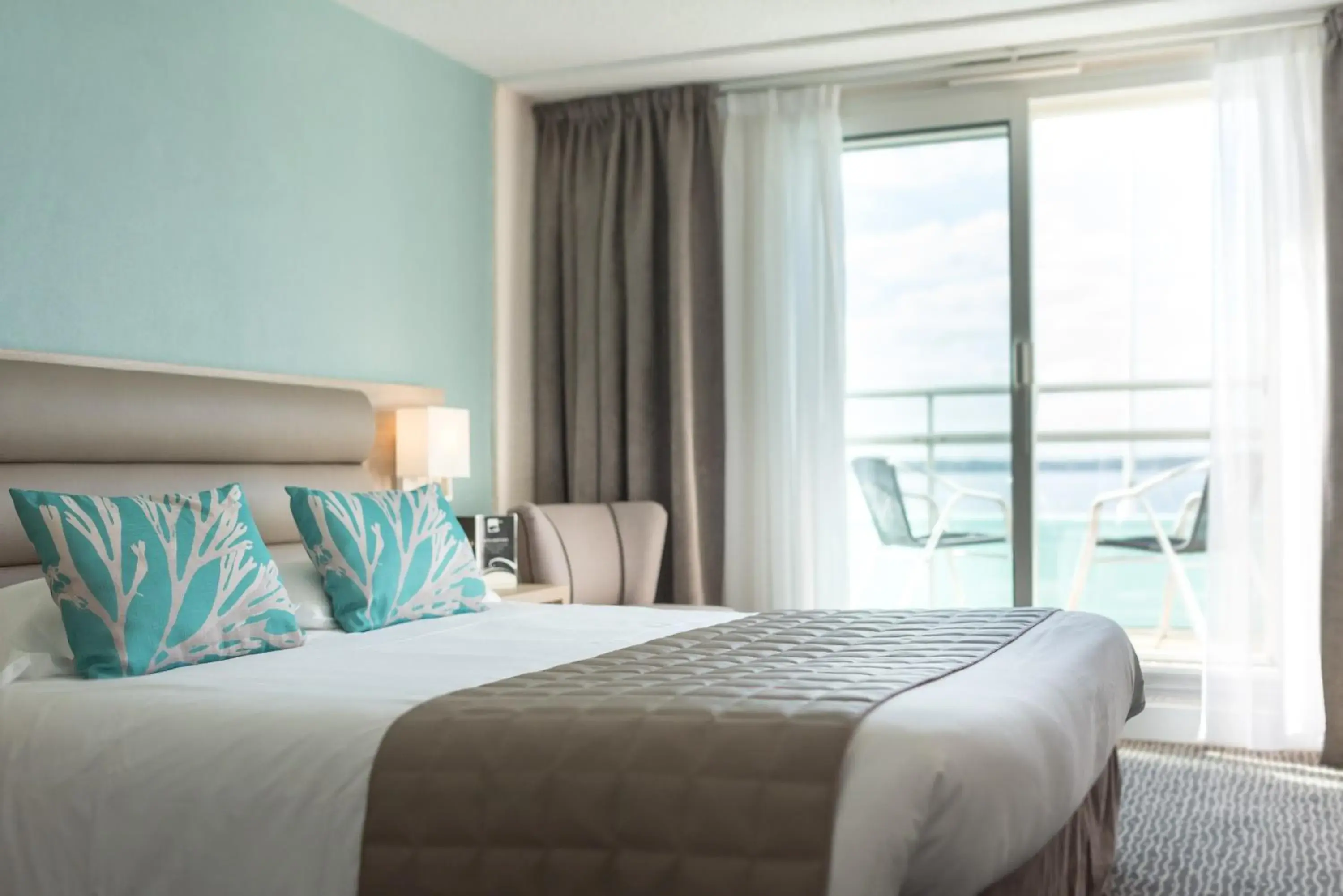 Double or Twin Room with Balcony in Brit Hôtel De L'océan Double or Twin Room with Balcony in Brit Hôtel De L'océan