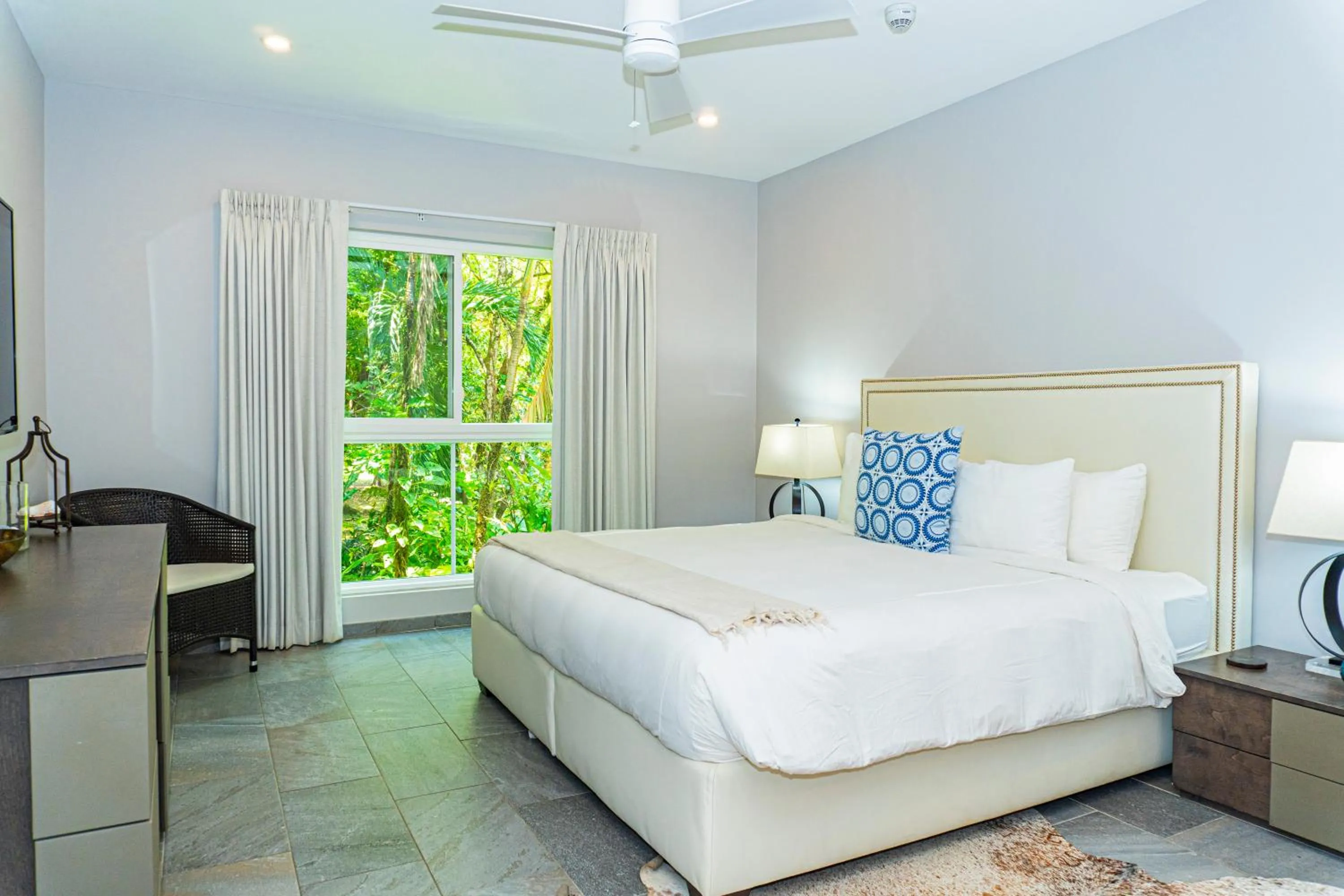 Bed in Elan at Ballena Beach