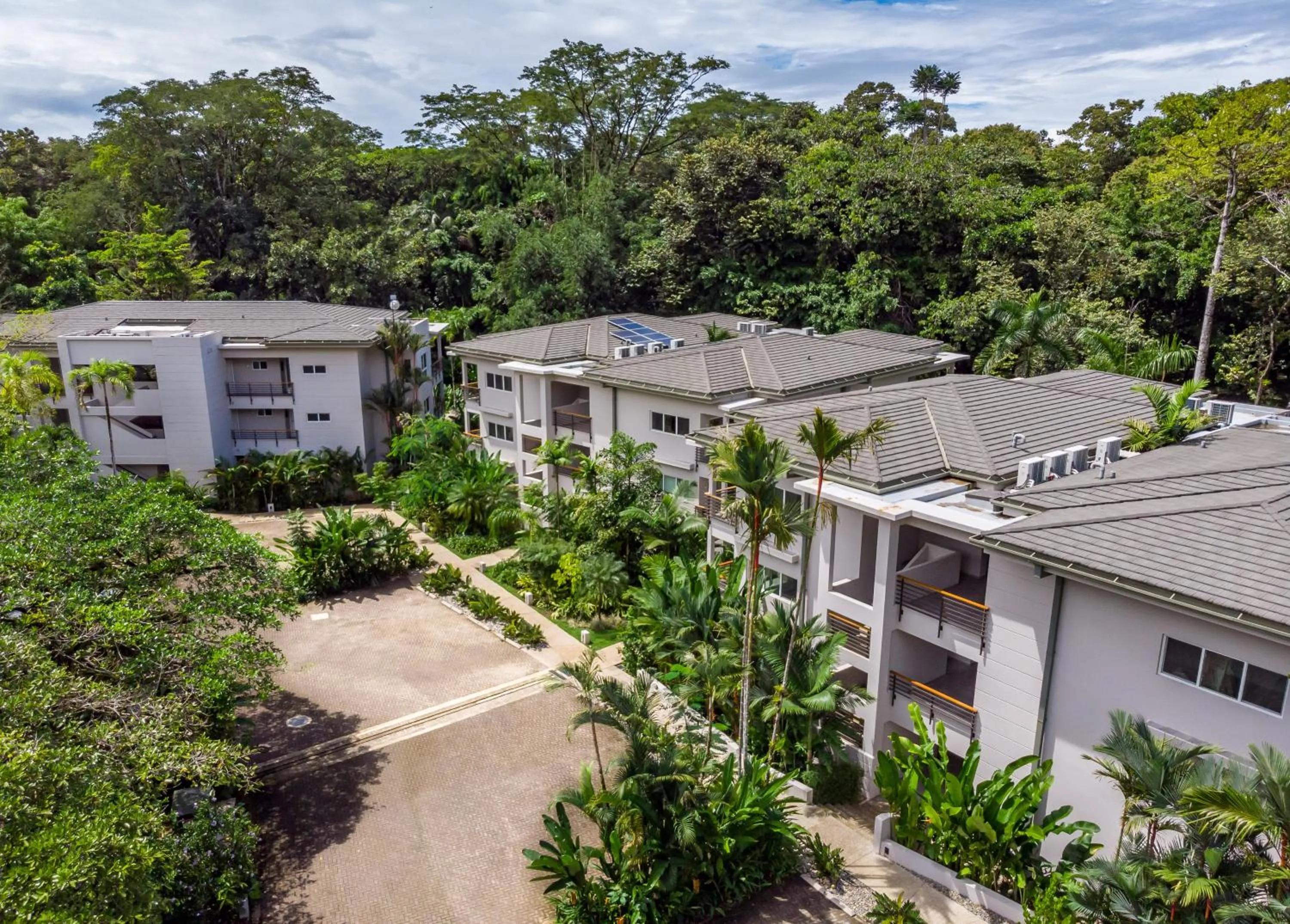 Property building in Elan at Ballena Beach