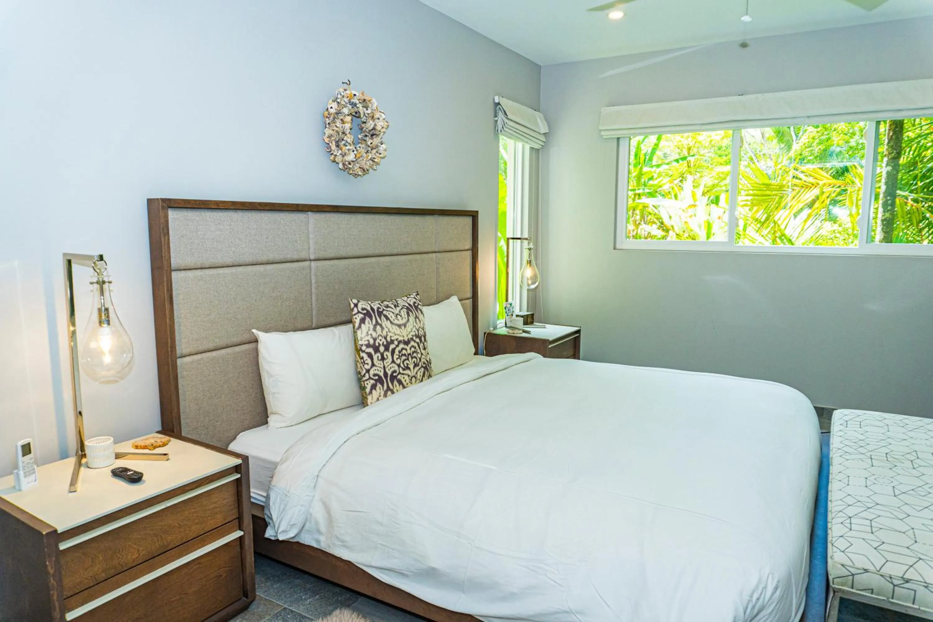 Bed in Elan at Ballena Beach