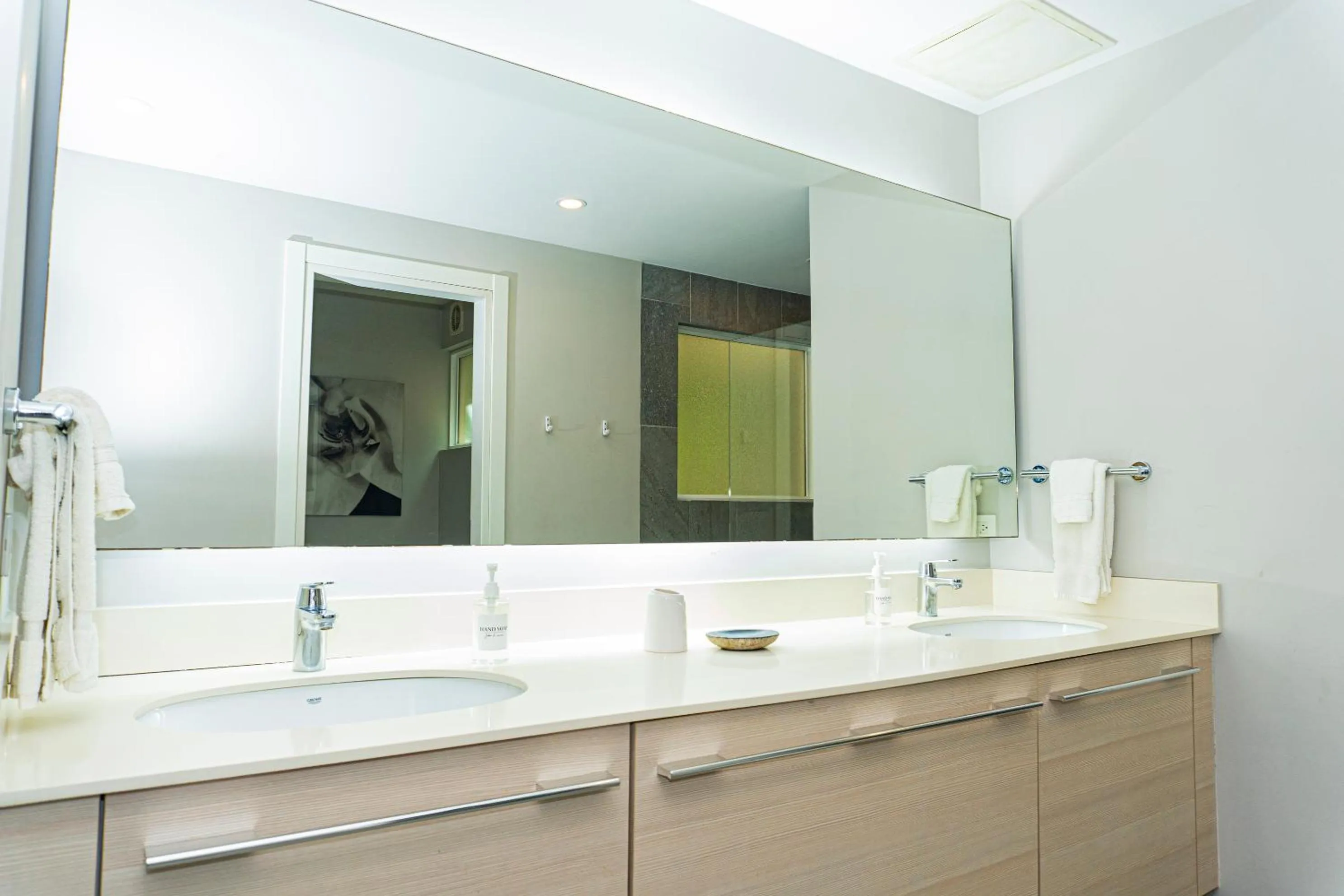 Bathroom in Elan at Ballena Beach