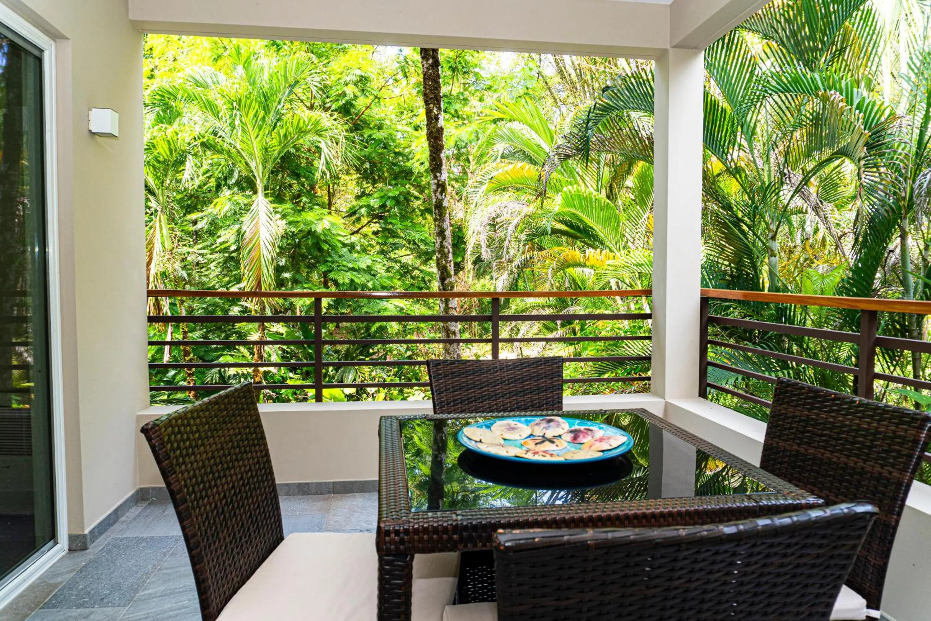 Balcony/Terrace in Elan at Ballena Beach