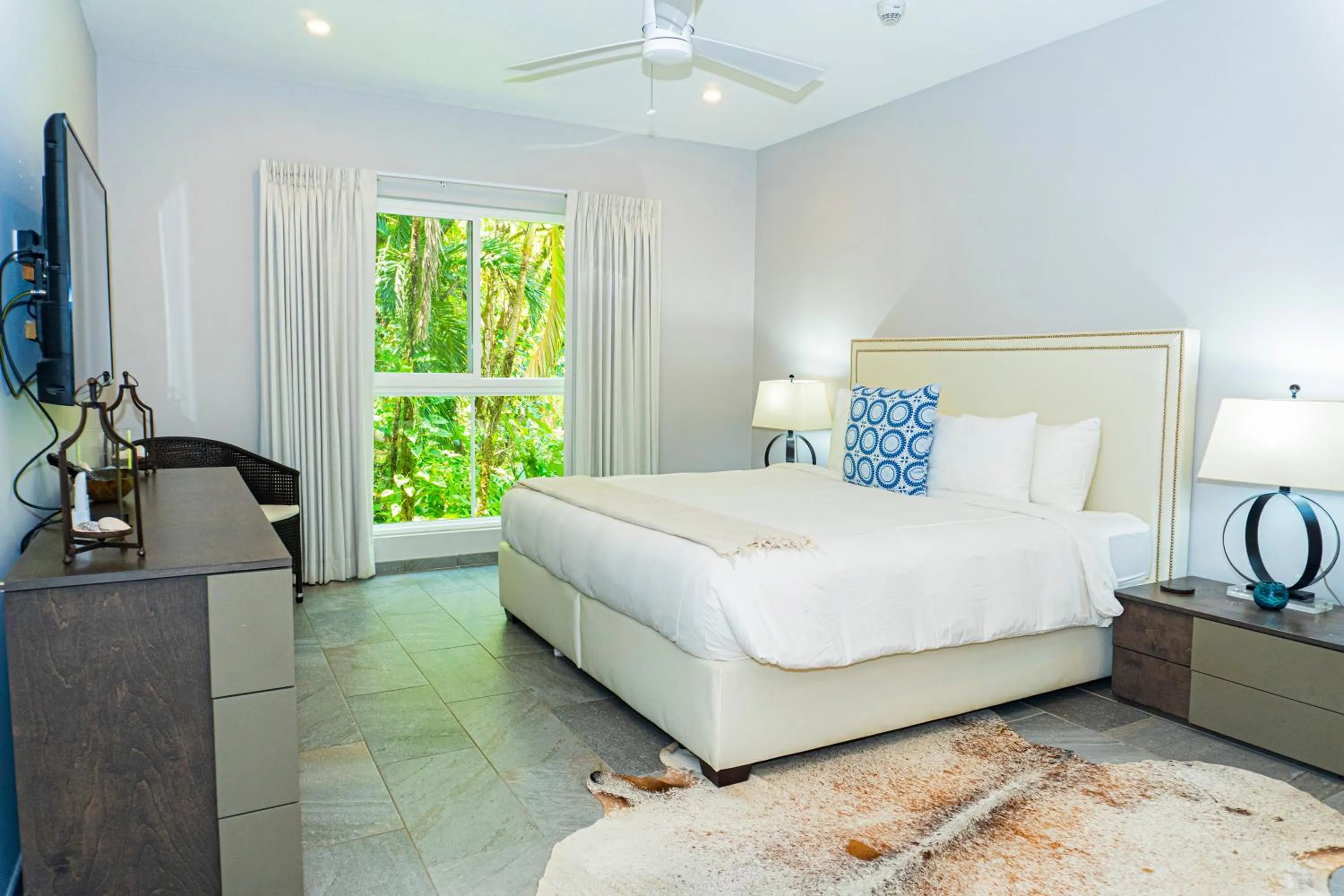 Bed in Elan at Ballena Beach