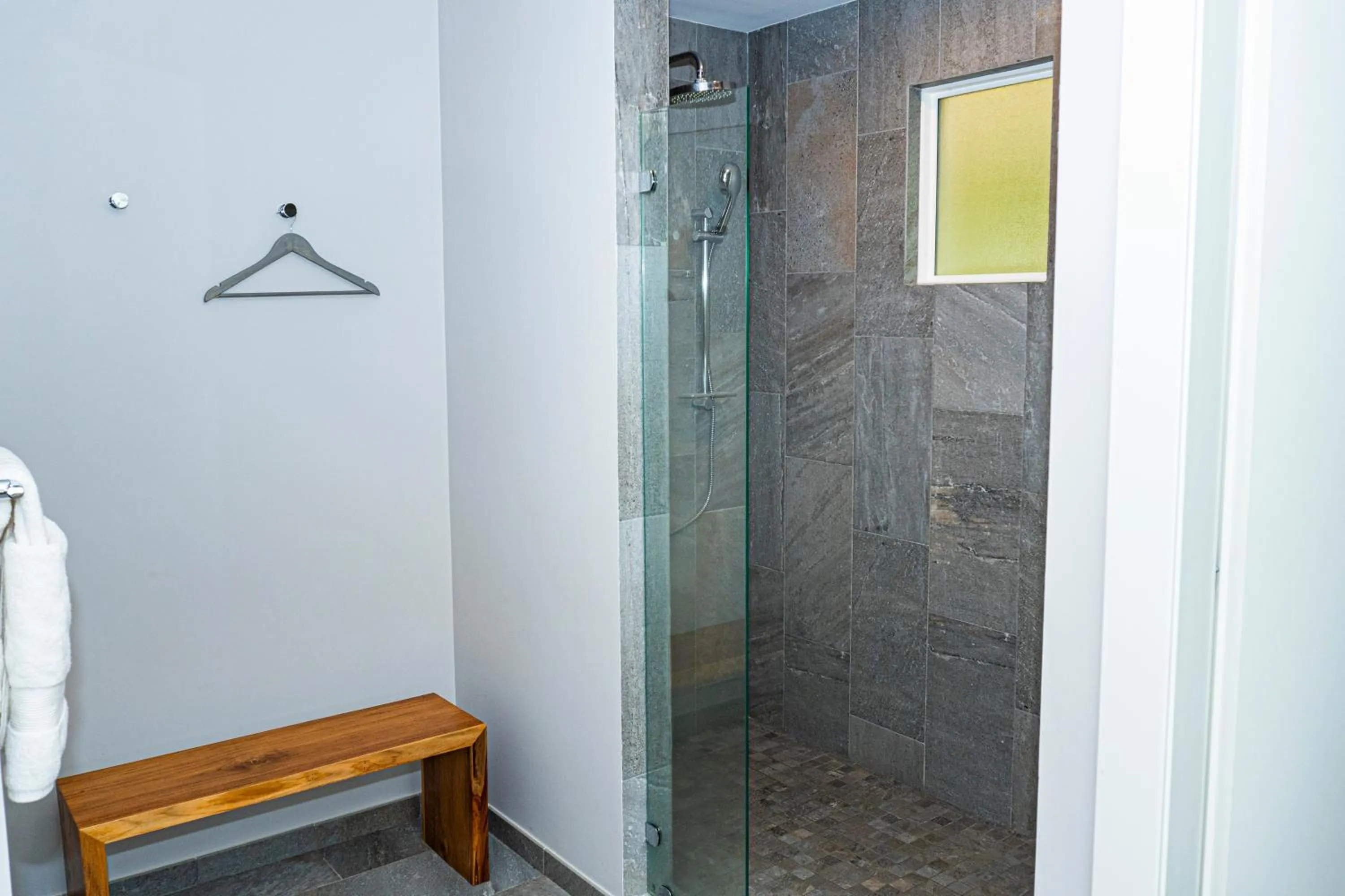 Shower in Elan at Ballena Beach