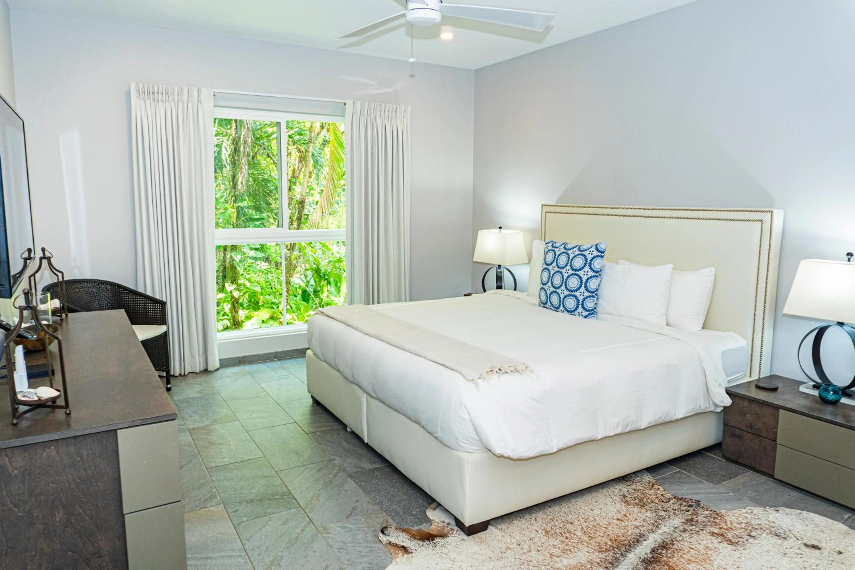 Bed in Elan at Ballena Beach