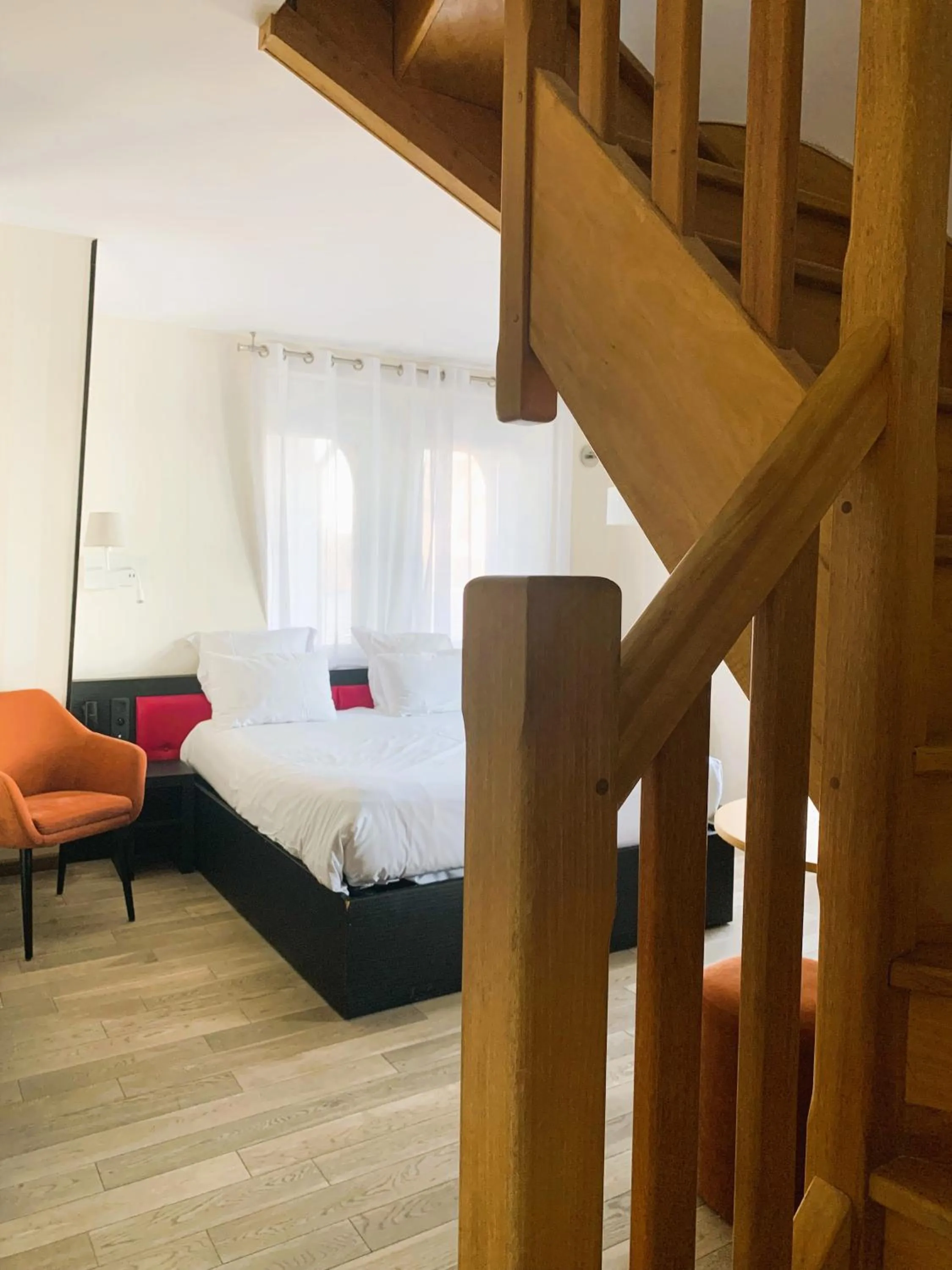 Photo of the whole room in Logis Hôtel Saint Guirec Et De La Plage