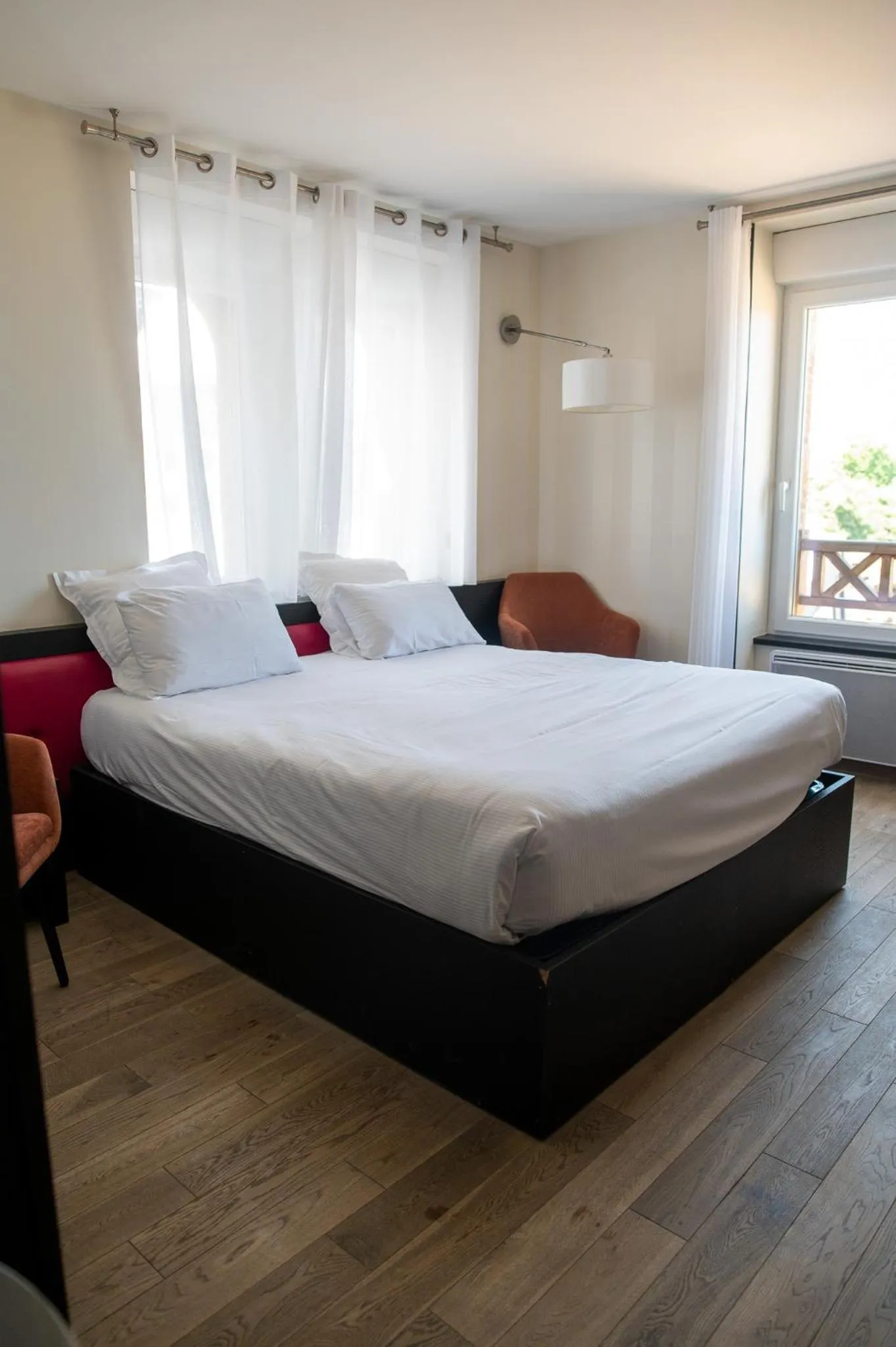 Photo of the whole room, Bed in Logis Hôtel Saint Guirec Et De La Plage