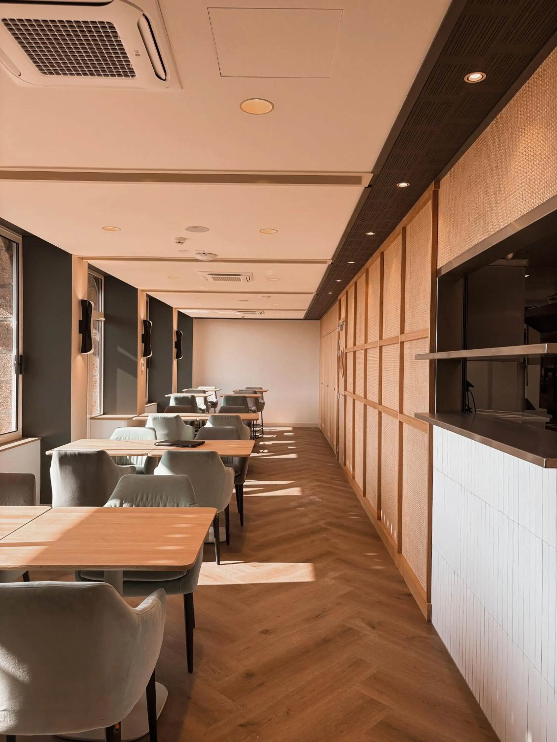 Restaurant/places to eat in Logis Hôtel Saint Guirec Et De La Plage