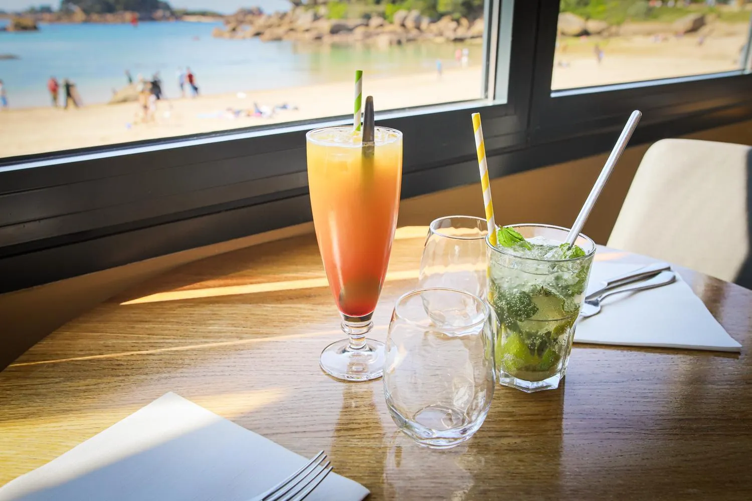 Restaurant/places to eat in Logis Hôtel Saint Guirec Et De La Plage