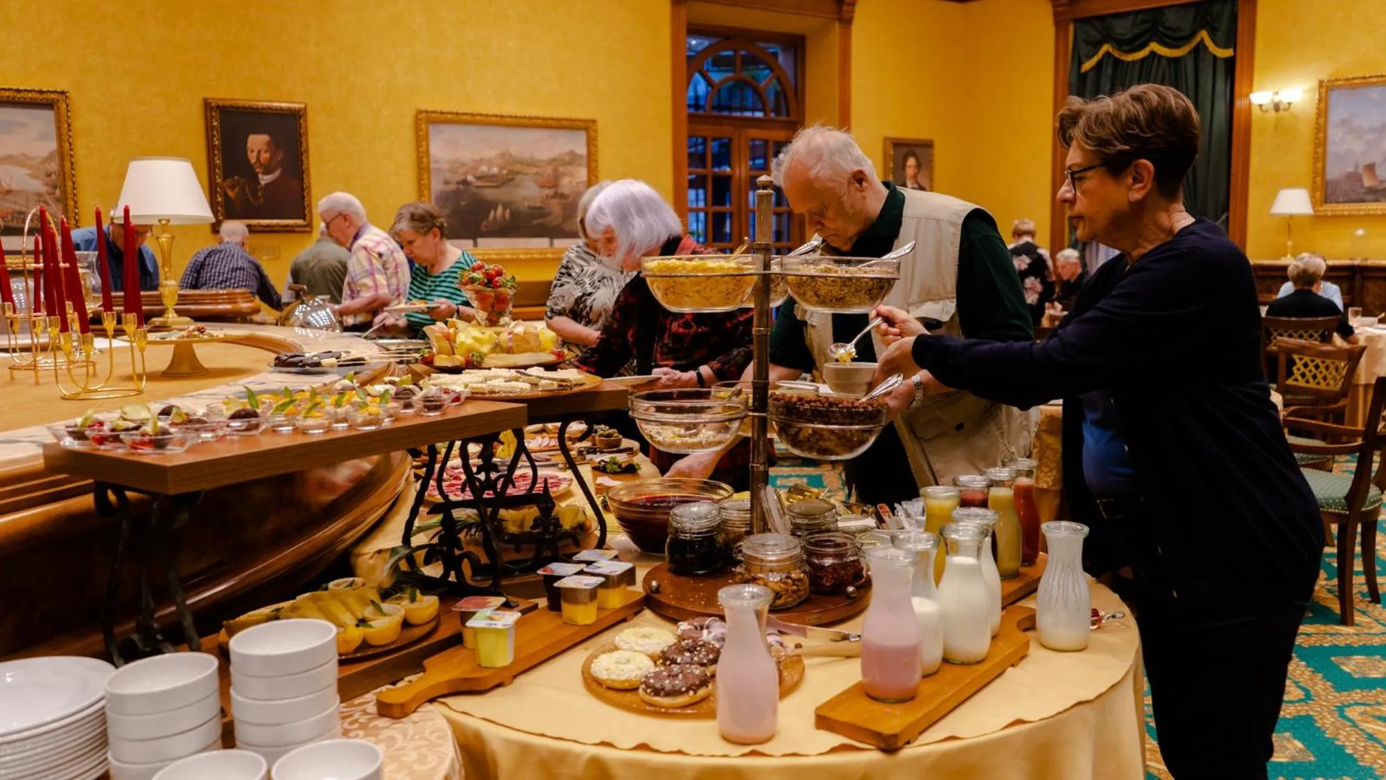 Restaurant/places to eat in Historic Boutique Hotel Cattaro