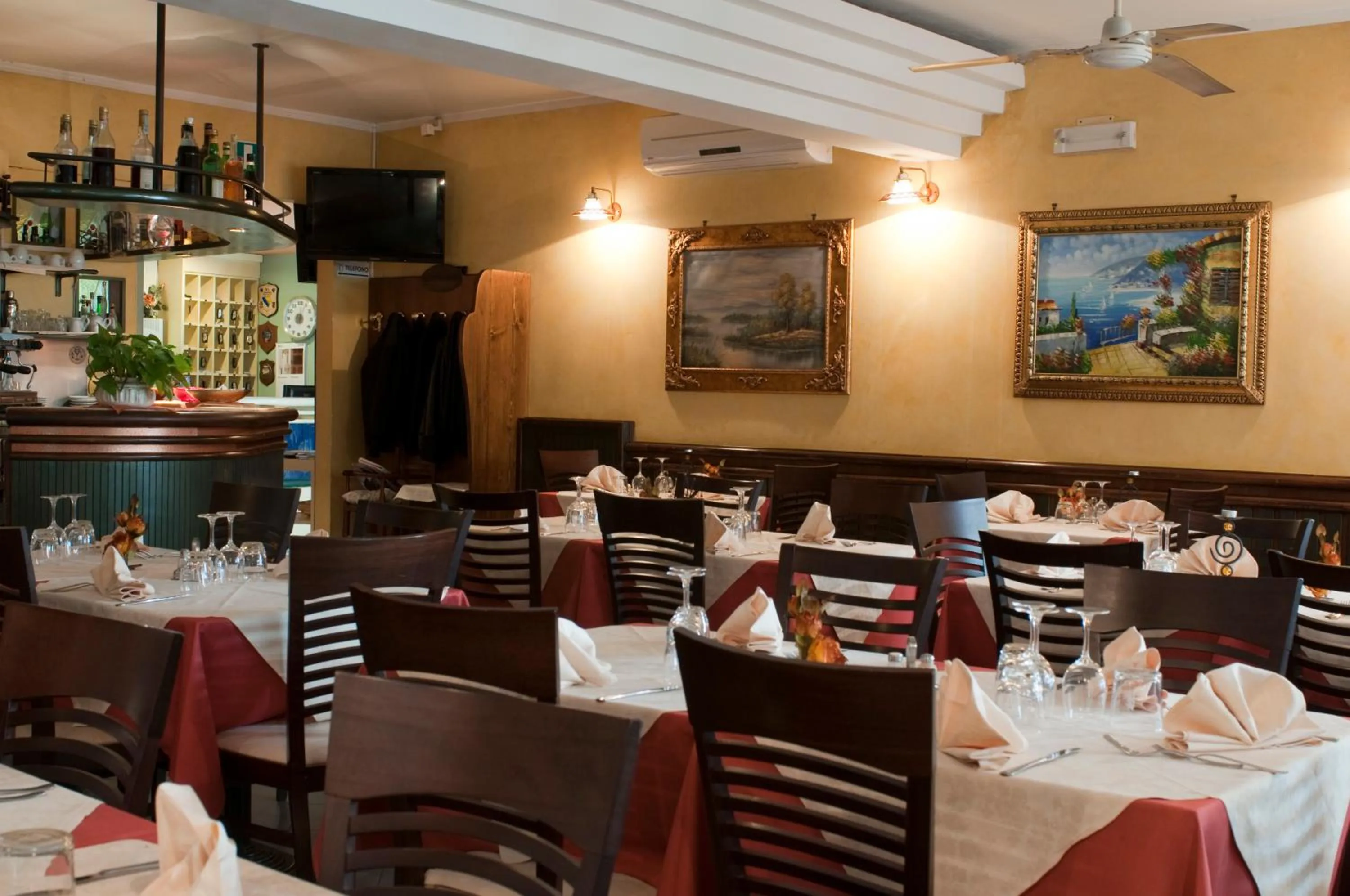 Dining area in Hotel Il Cavaliere Nero