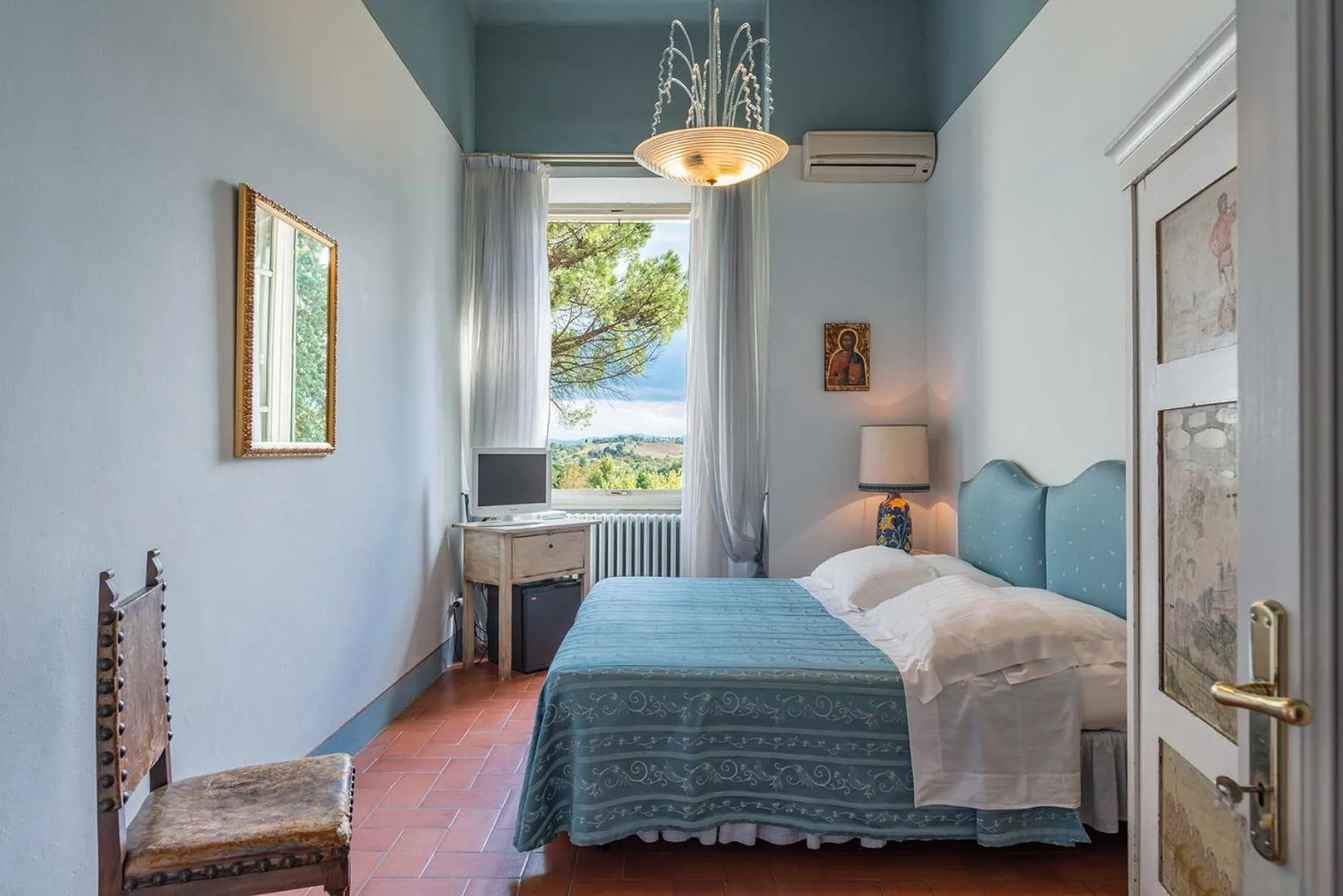 Photo of the whole room, Bed in Relais Villa Al Vento
