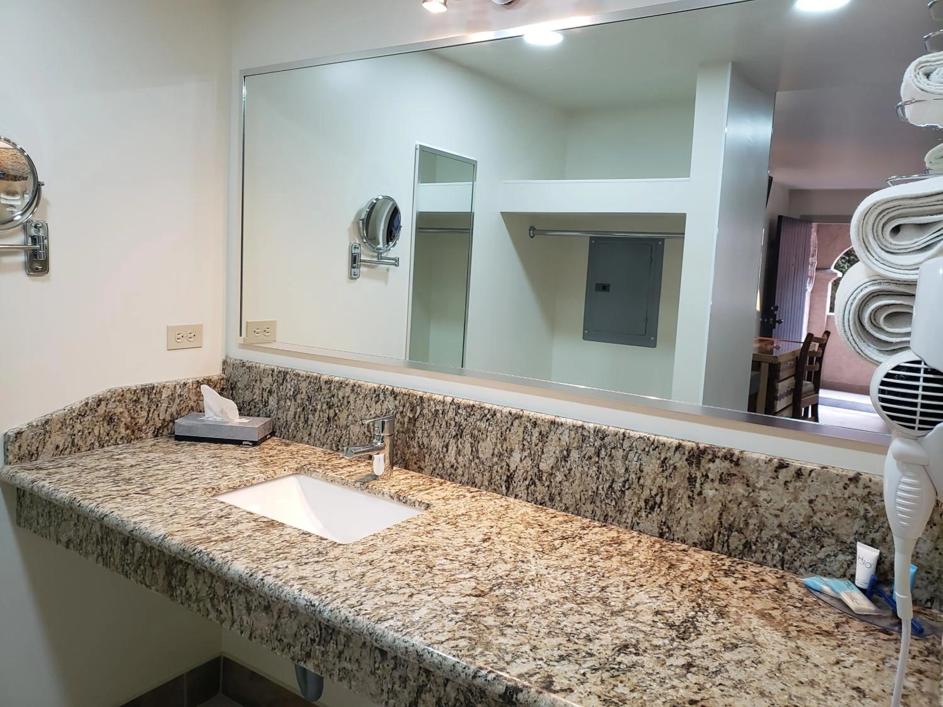 Bathroom in La Villa de Zaragoza