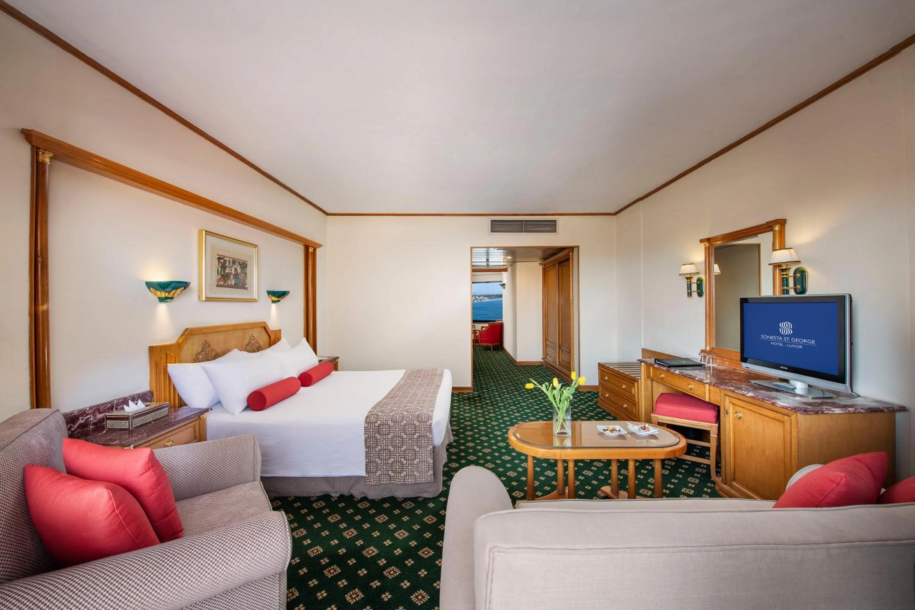 Bed in Sonesta St. George Hotel - Convention Center