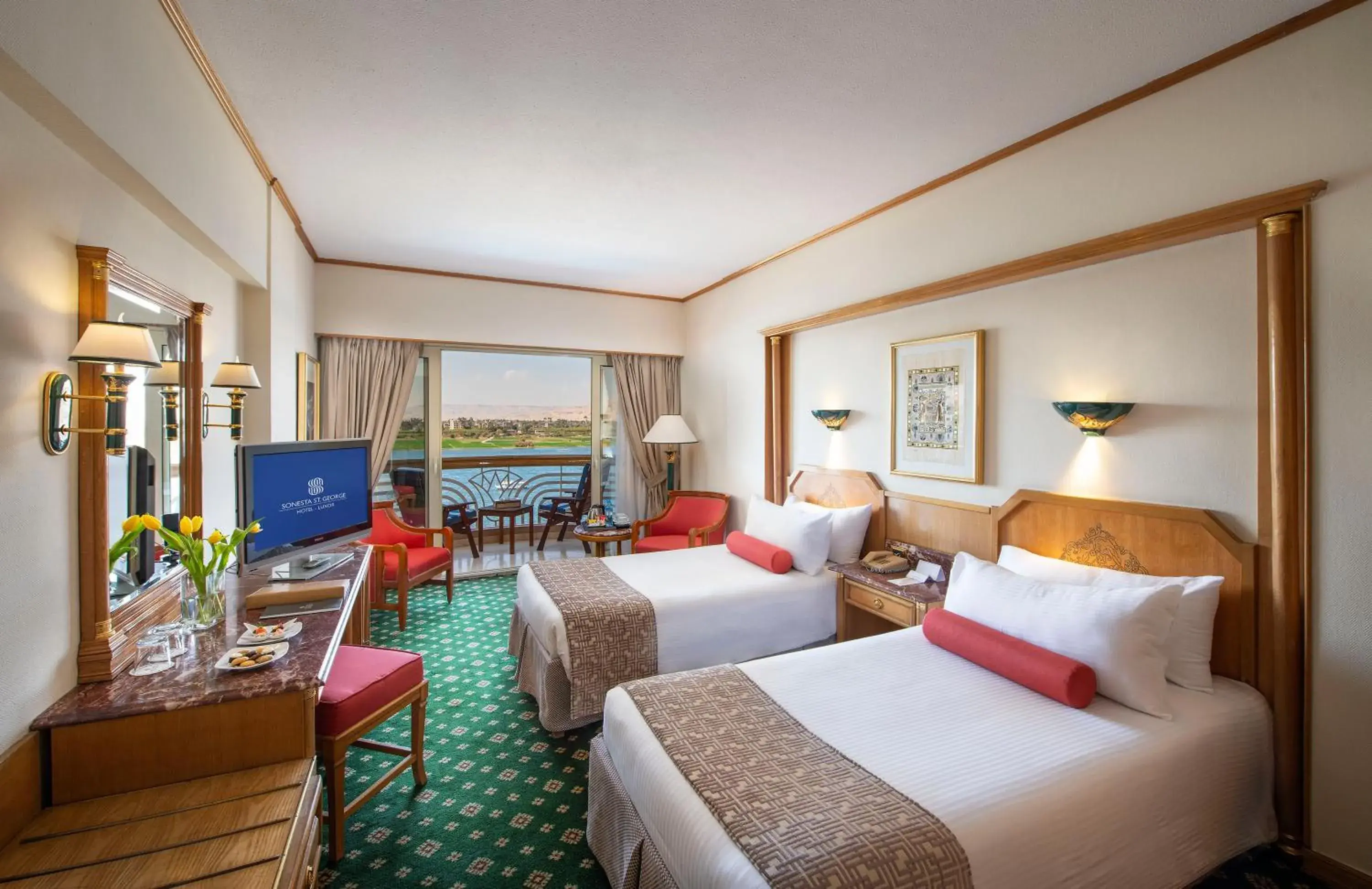 Deluxe Front Nile View Room in Sonesta St. George Hotel - Convention Center Deluxe Front Nile View Room in Sonesta St. George Hotel - Convention Center