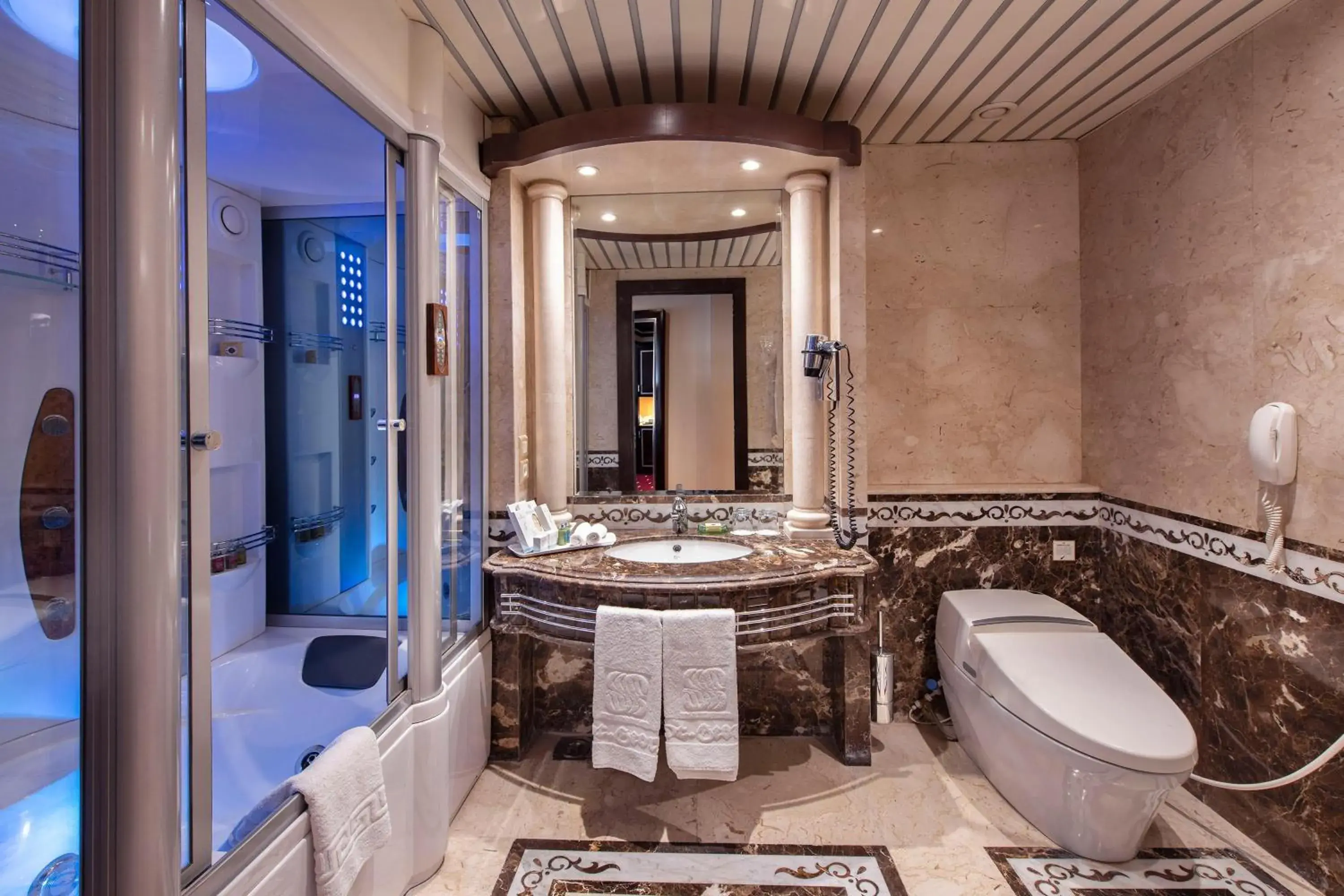 Bathroom in Sonesta St. George Hotel - Convention Center Bathroom in Sonesta St. George Hotel - Convention Center