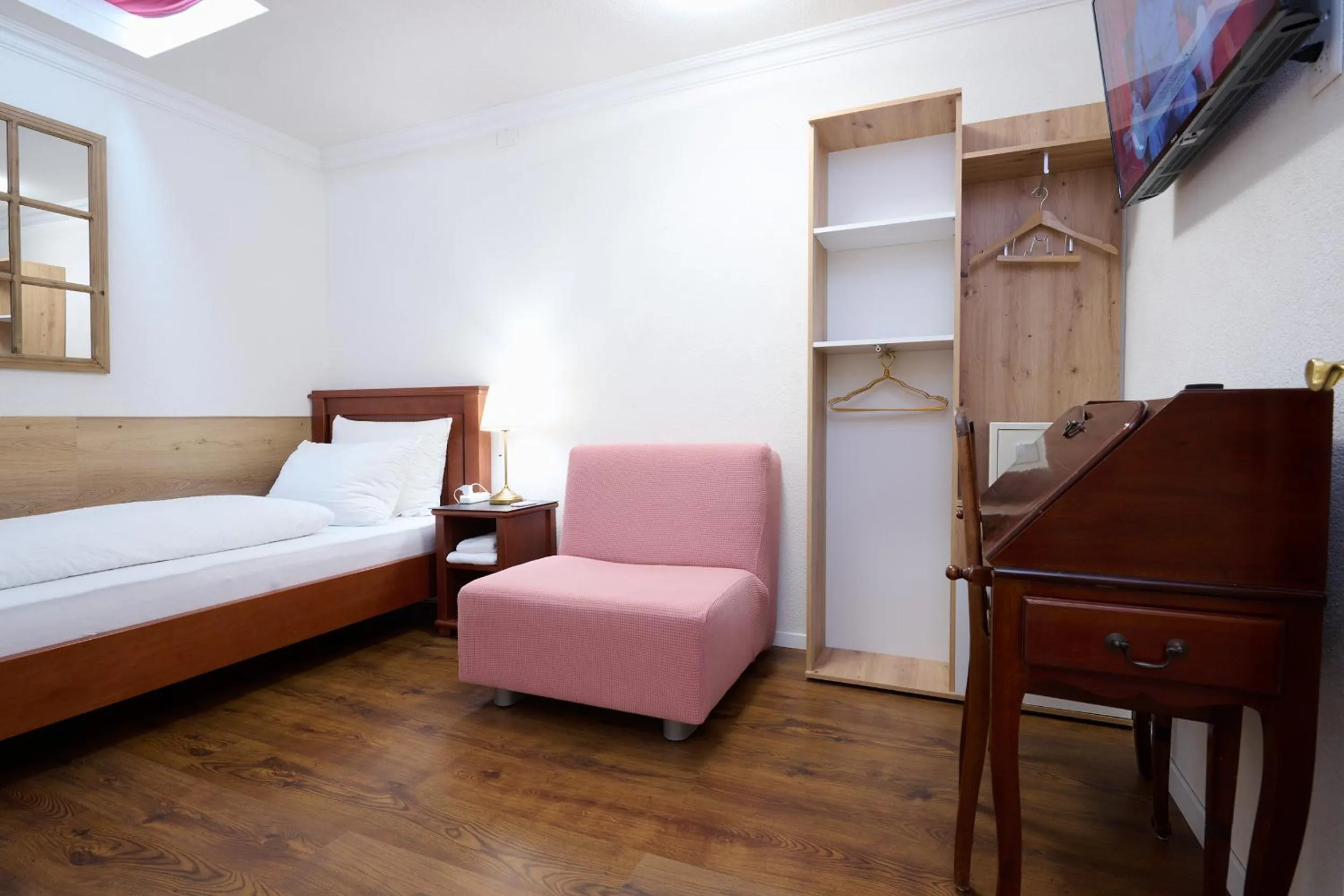 Bedroom, Bed in Esos Hotel Quelle