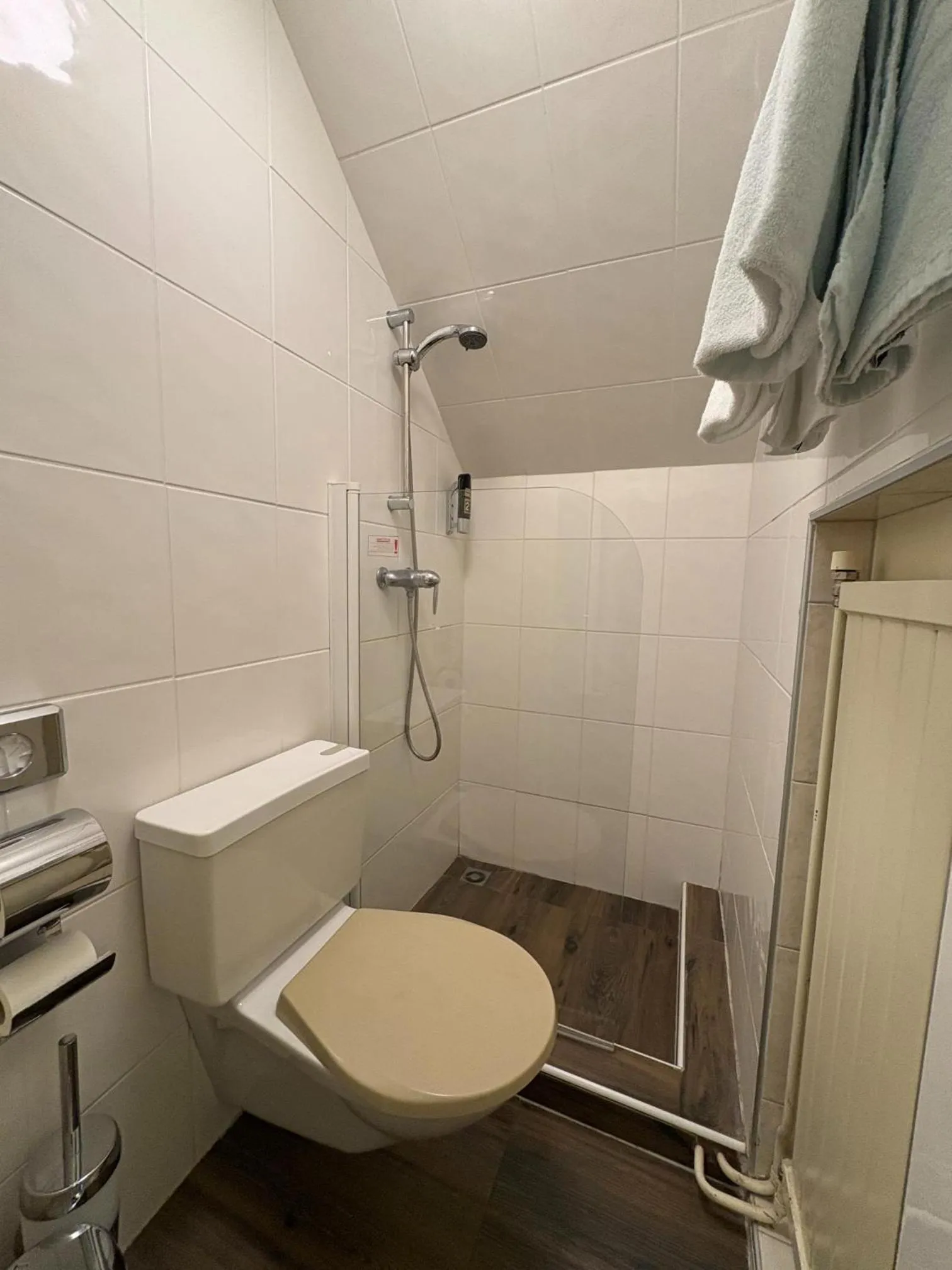 Bathroom in Esos Hotel Quelle