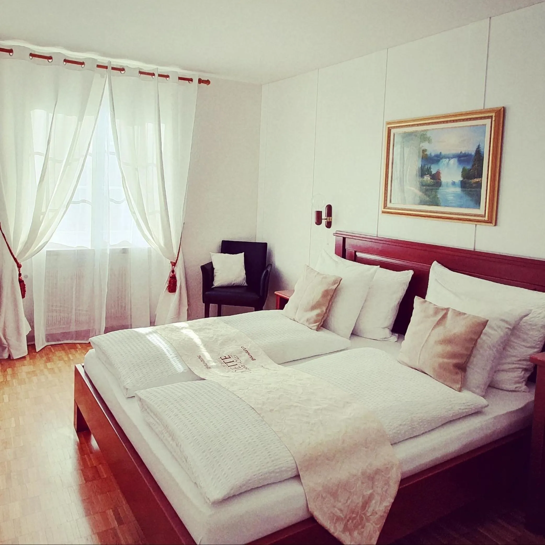 Bed in Esos Hotel Quelle