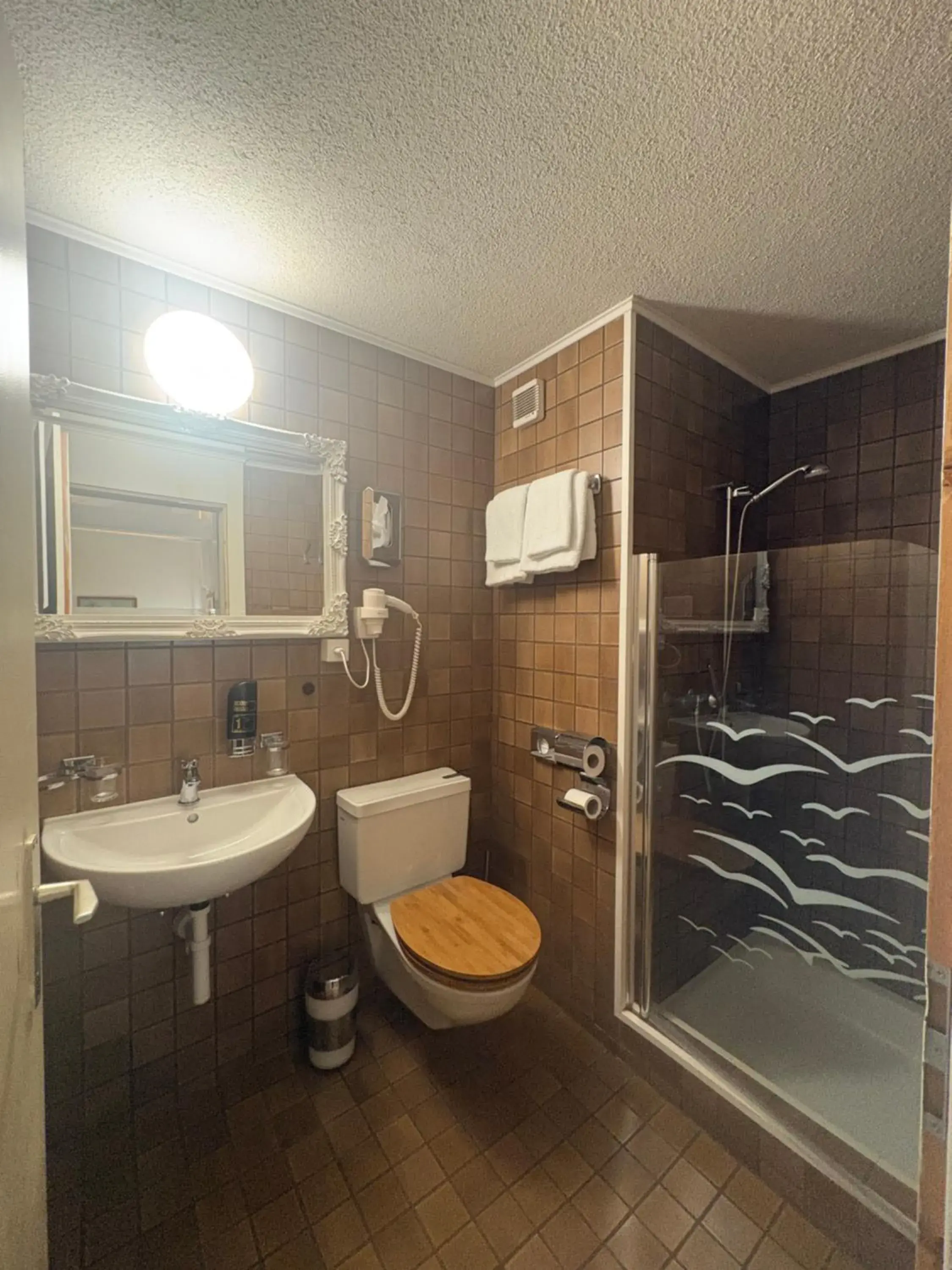 Property building in Esos Hotel Quelle Property building in Esos Hotel Quelle