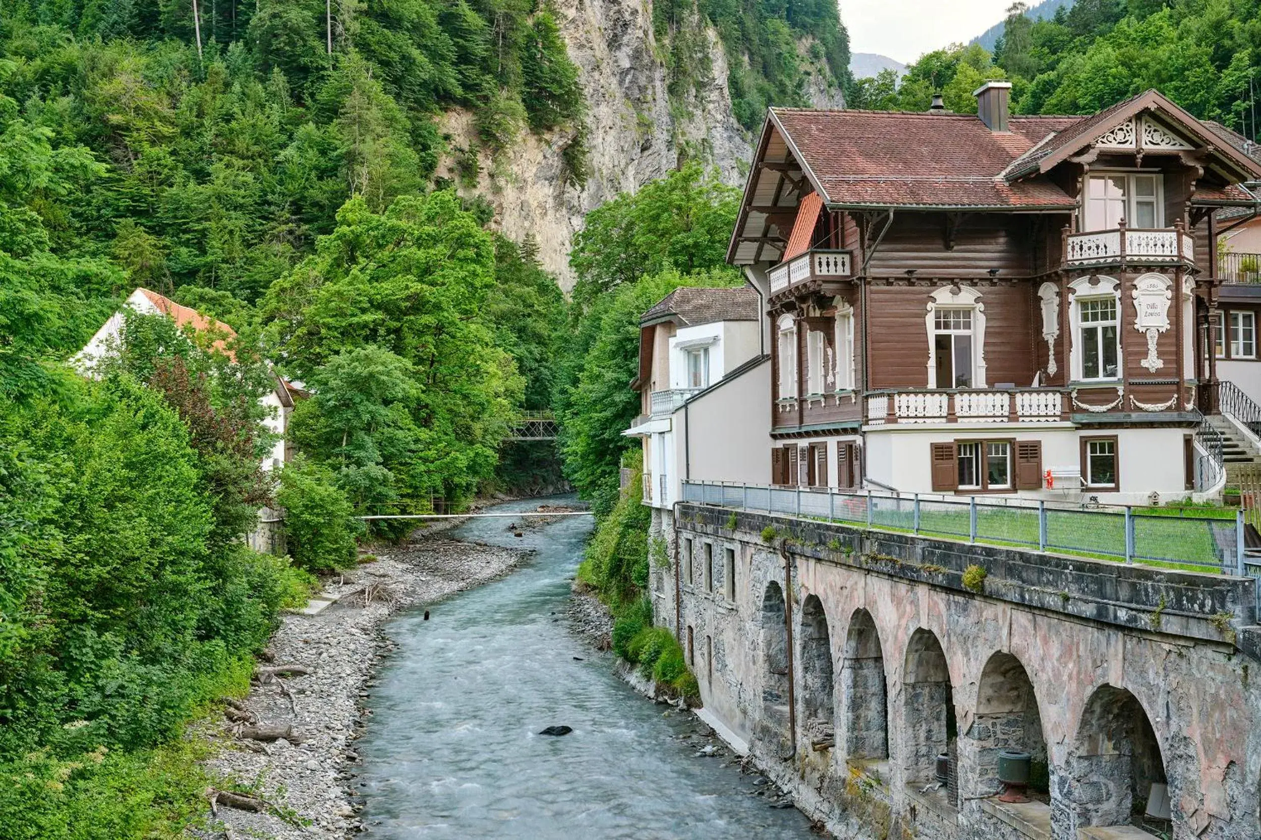 Property building in Esos Hotel Quelle Property building in Esos Hotel Quelle