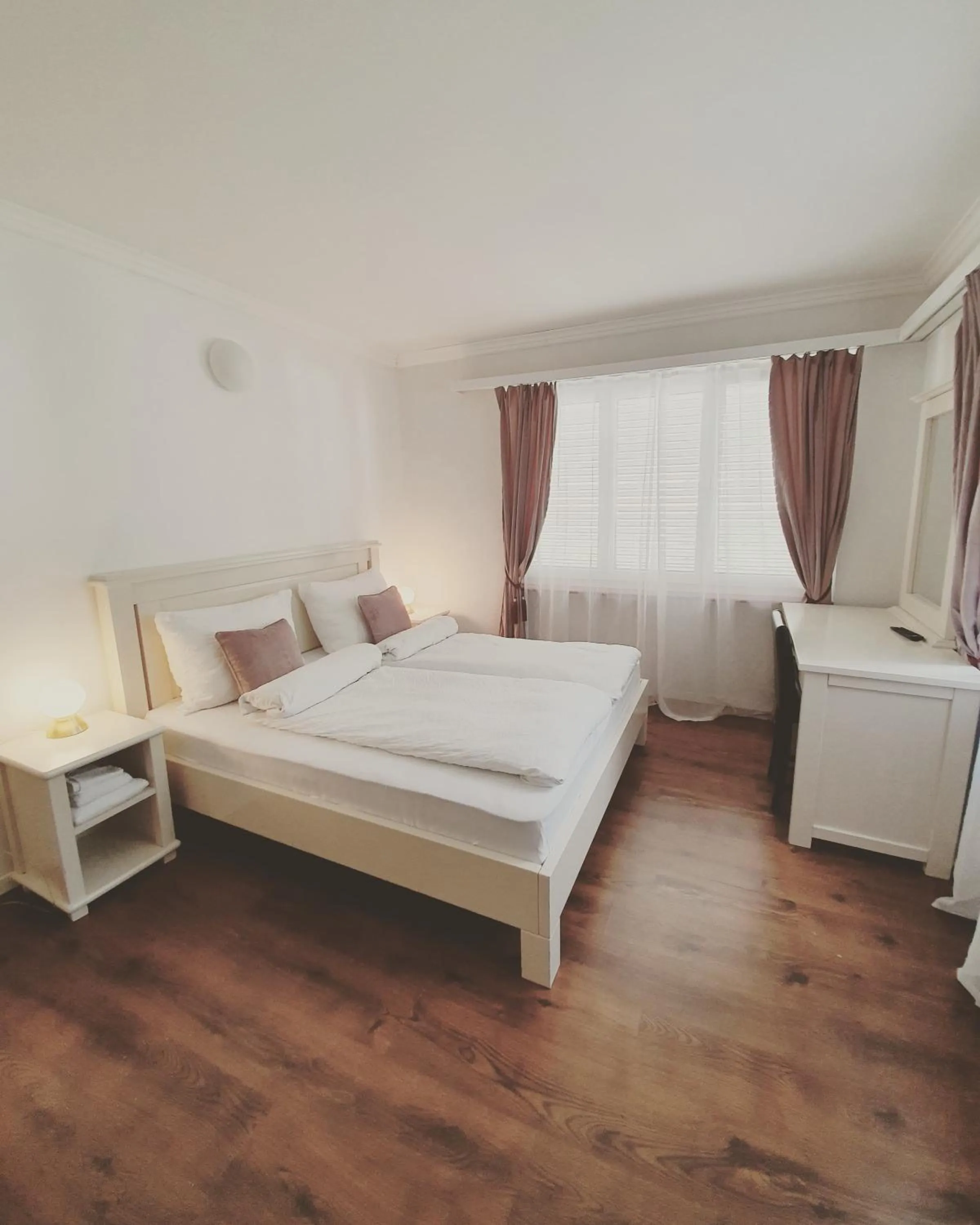 Bed in Esos Hotel Quelle