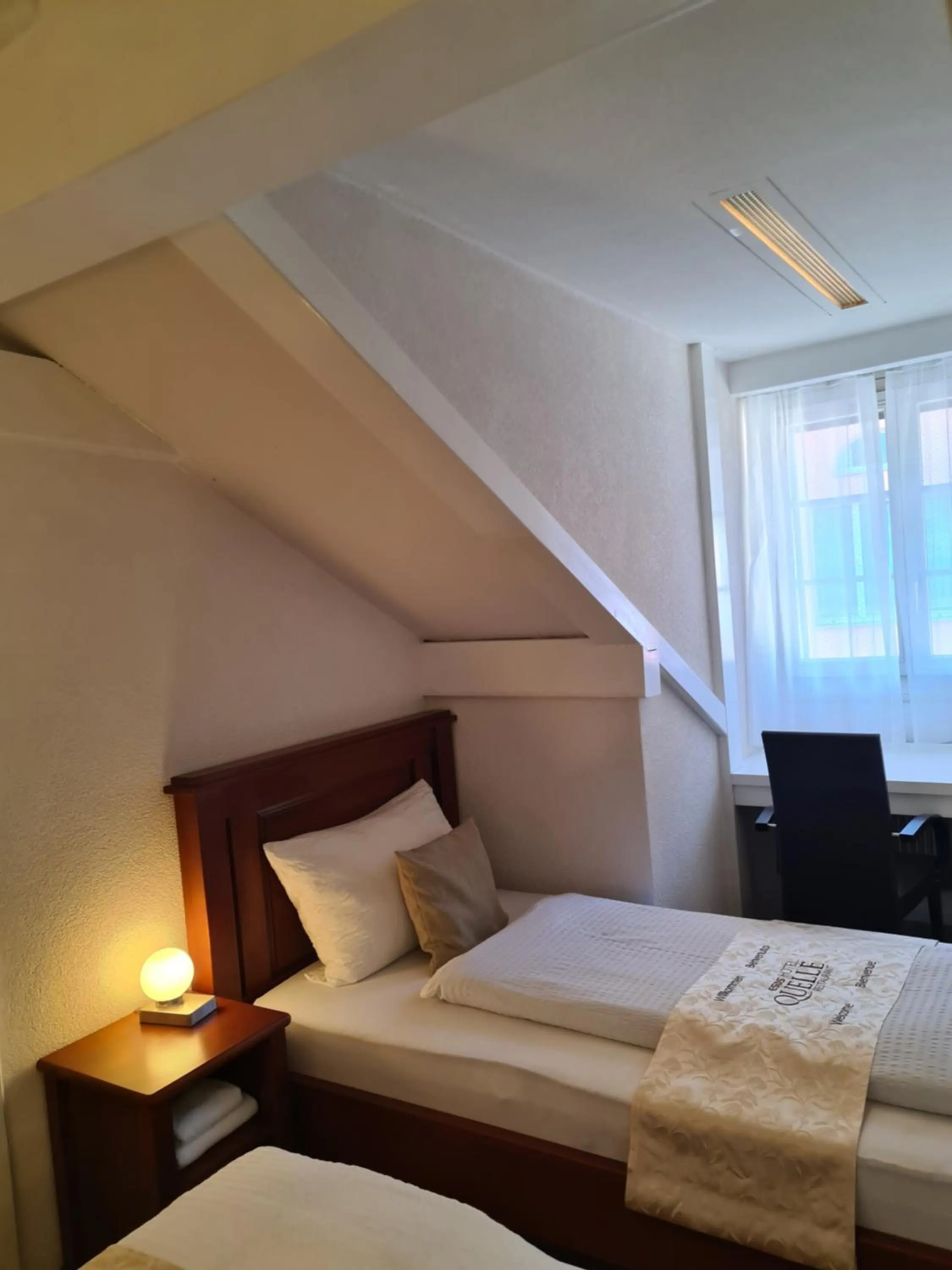 Photo of the whole room, Bed in Esos Hotel Quelle