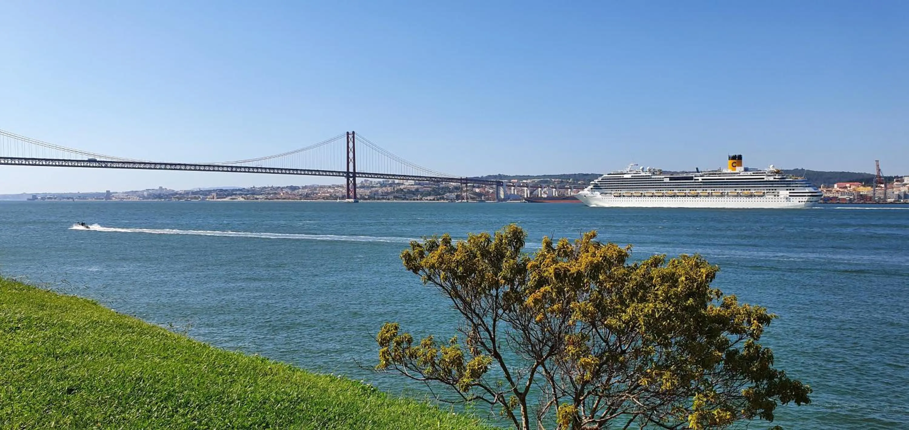 Neighbourhood in Casa do Criativo ® Bed&Breakfast