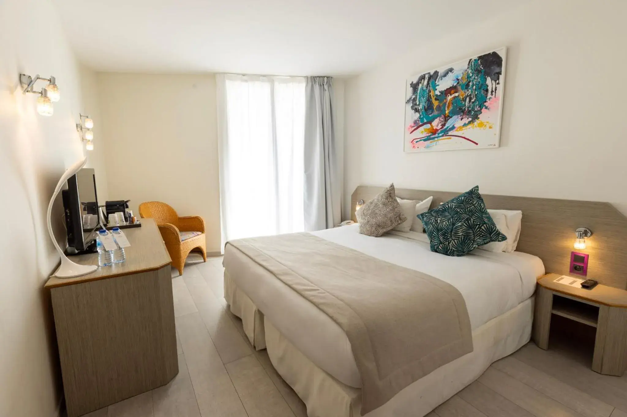 Bedroom, Bed in Cristal Hôtel & Spa Bedroom, Bed in Cristal Hôtel & Spa